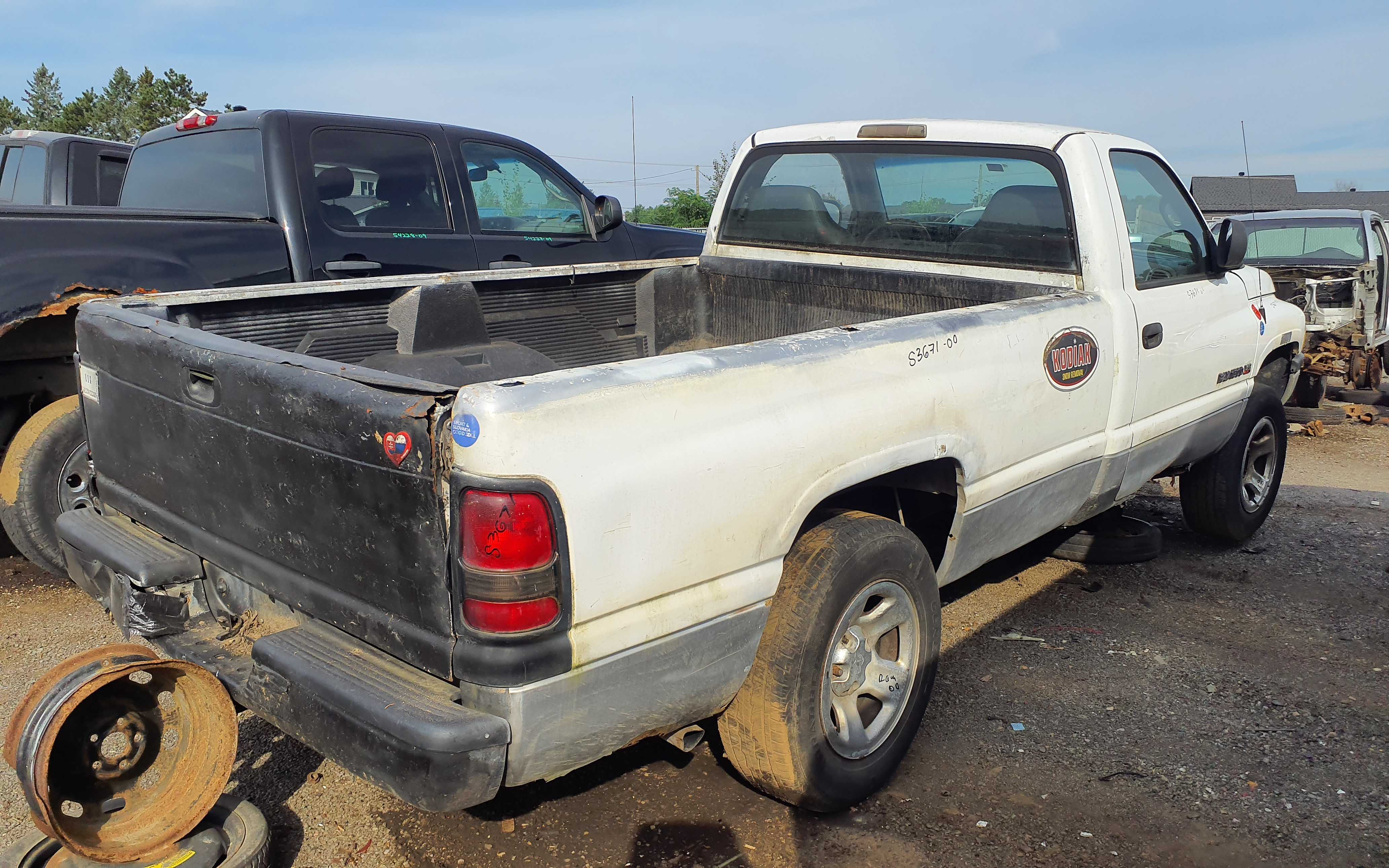 DODGE RAM 1500 2000