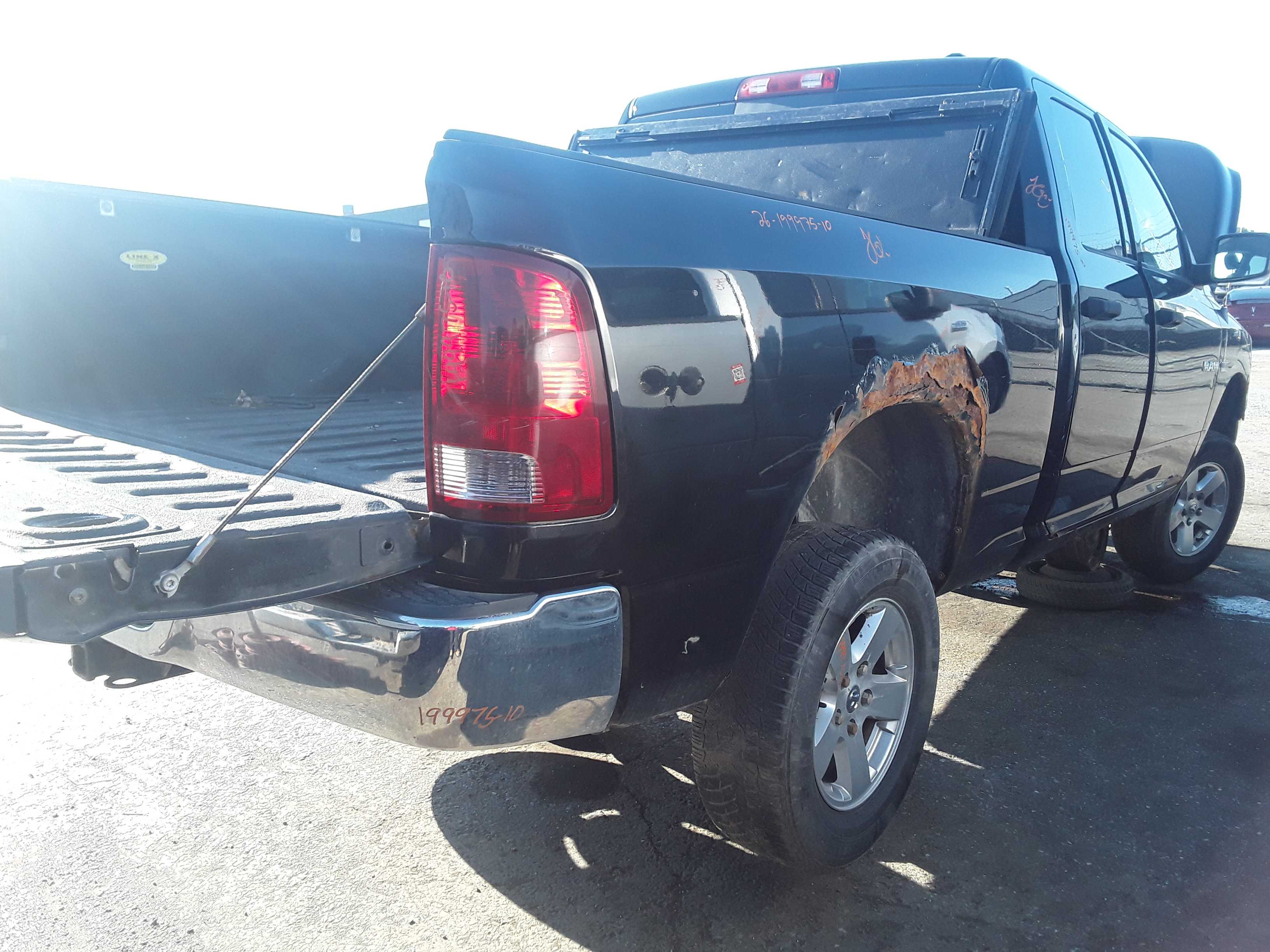 DODGE RAM 1500 2010
