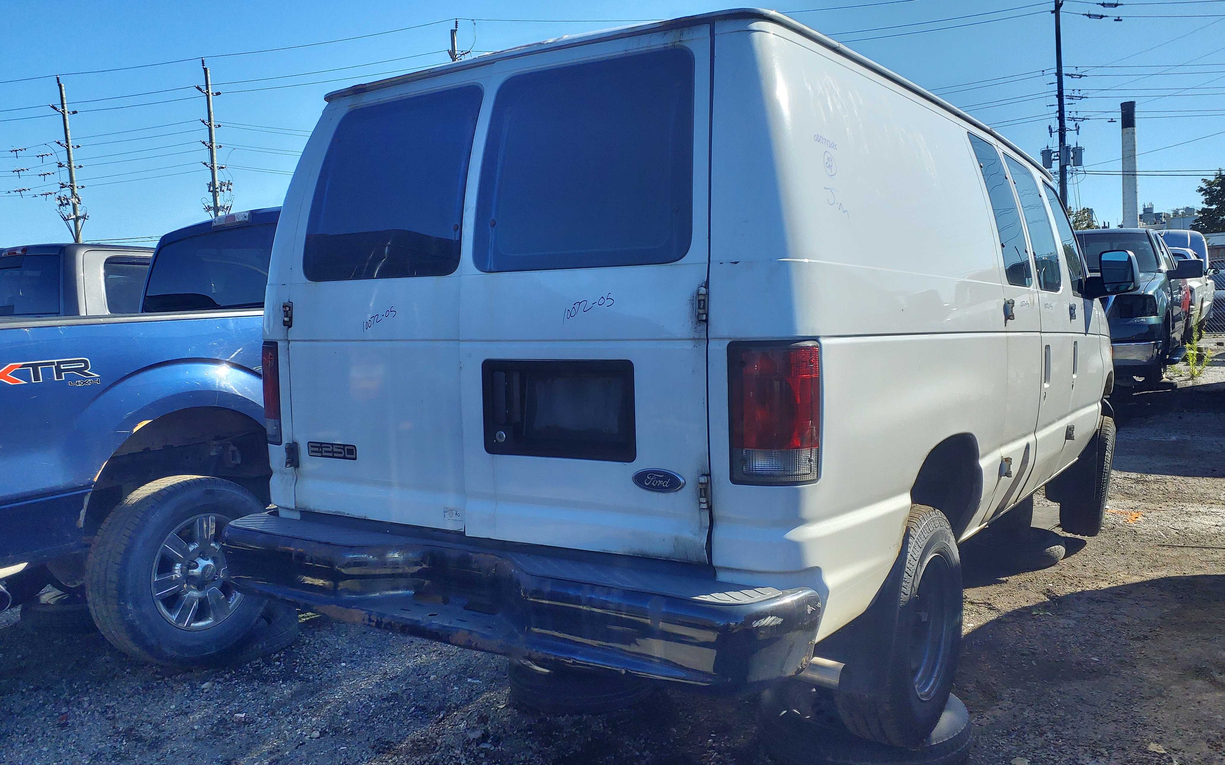 FORD ECONOLINE 2005