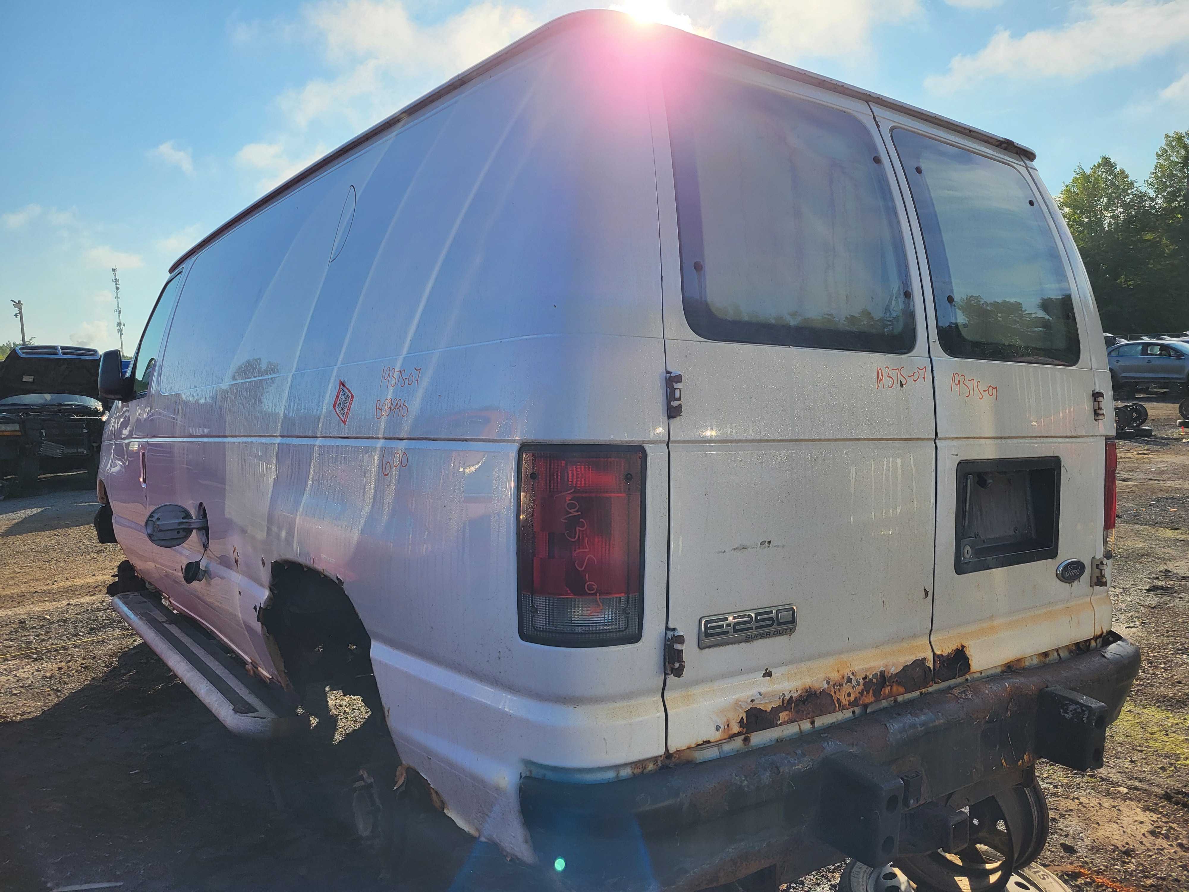 FORD ECONOLINE 2007