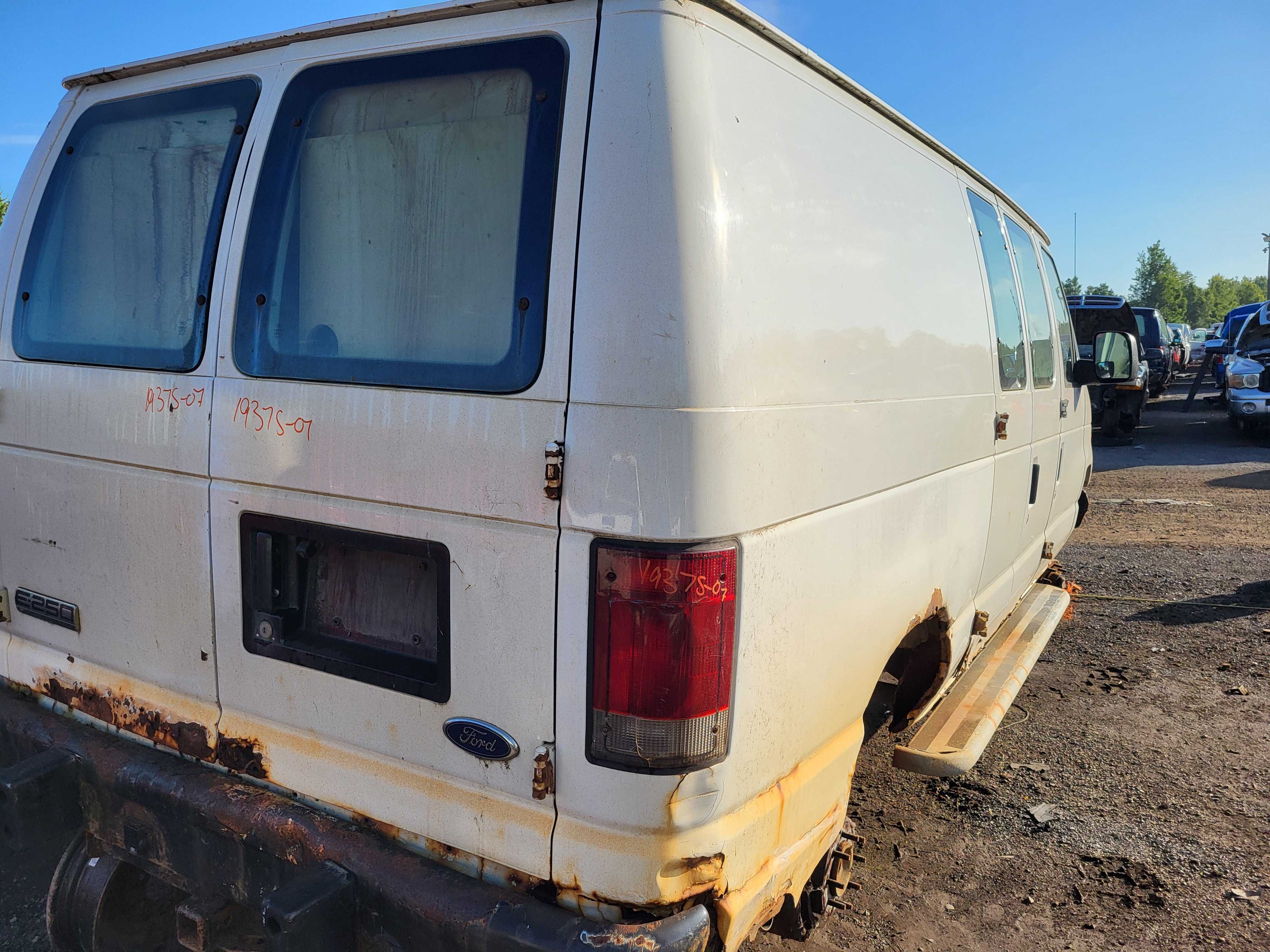 FORD ECONOLINE 2007