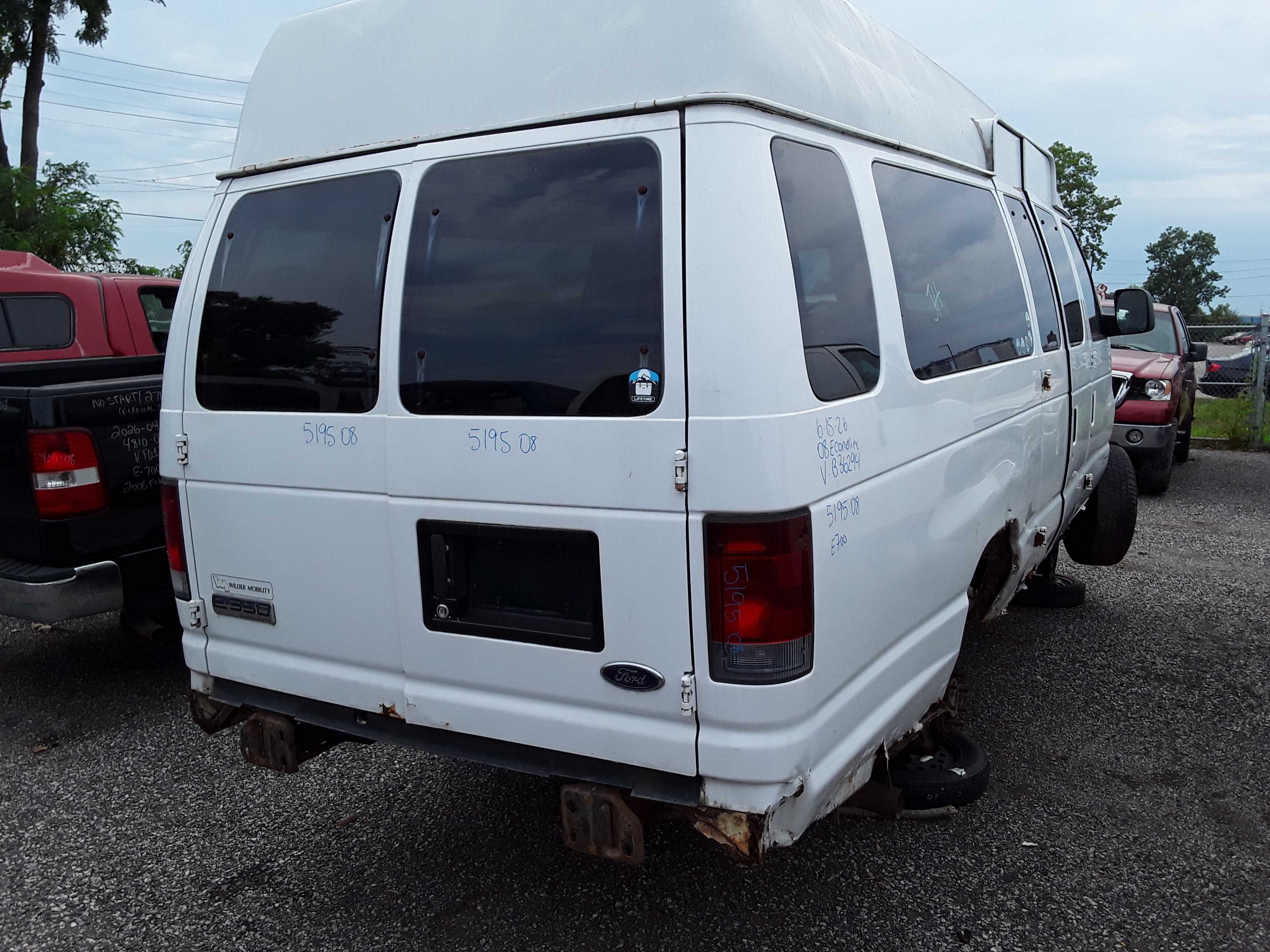 FORD ECONOLINE 2008