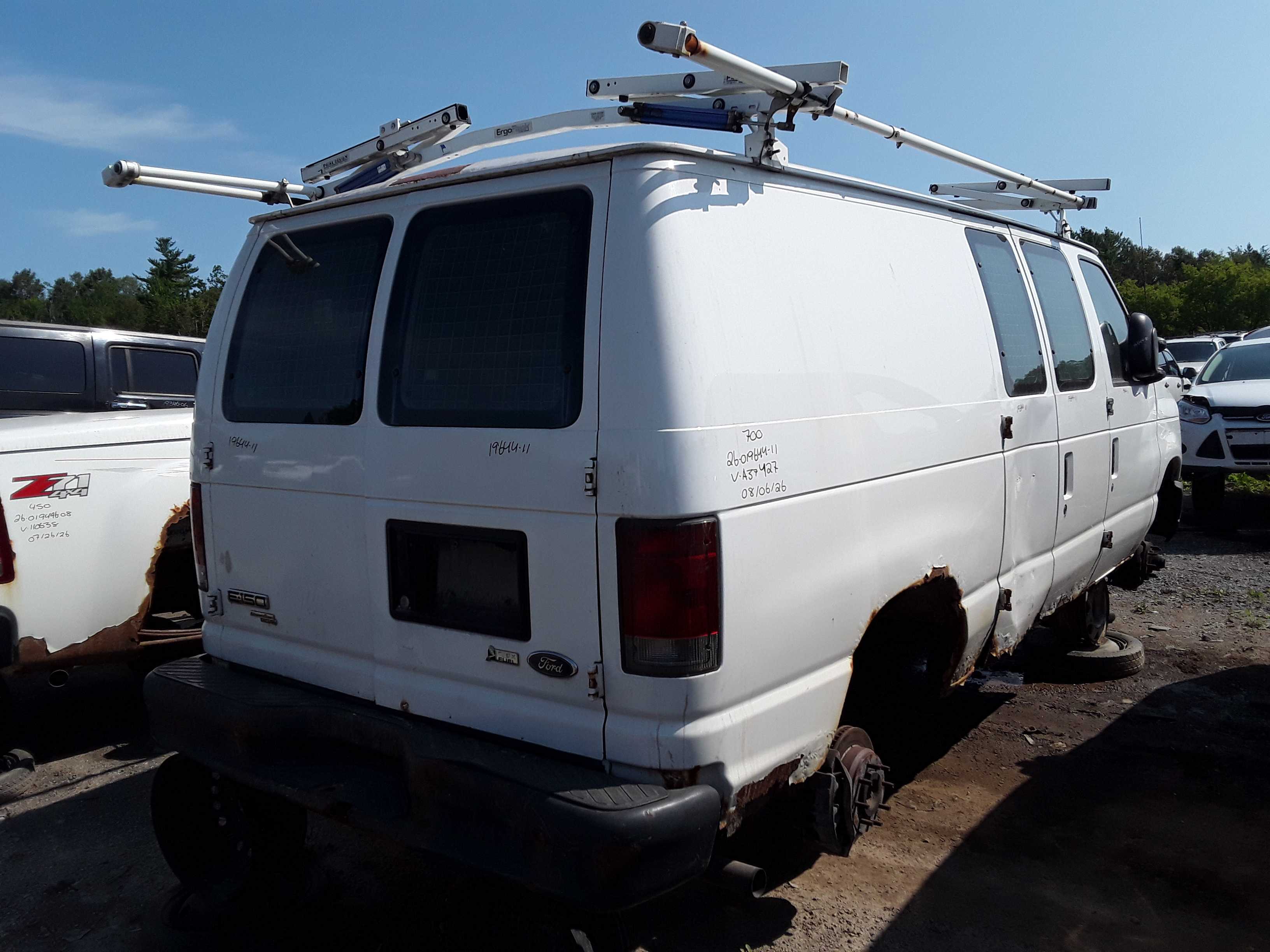 FORD ECONOLINE 2011