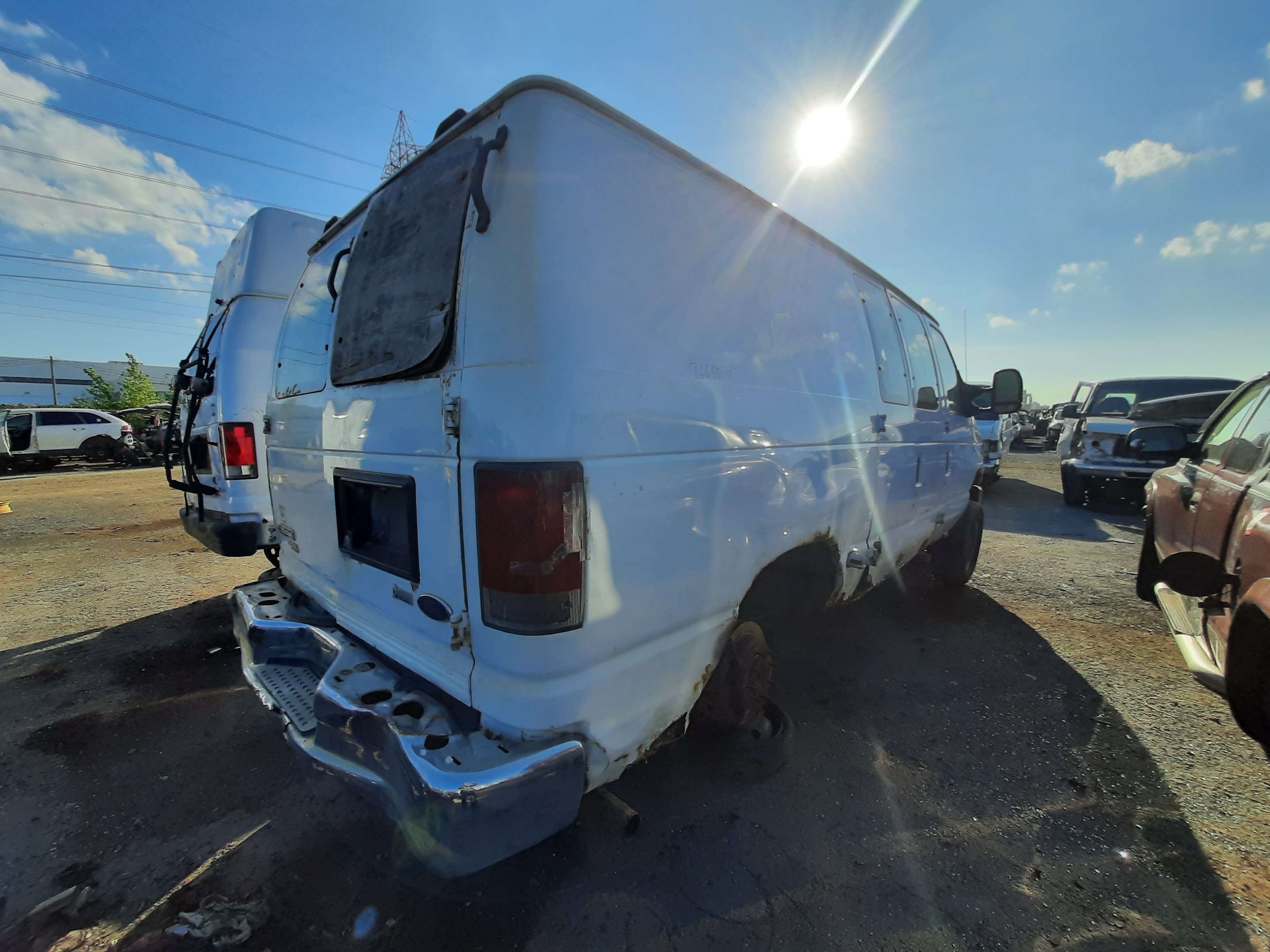 FORD ECONOLINE 2011