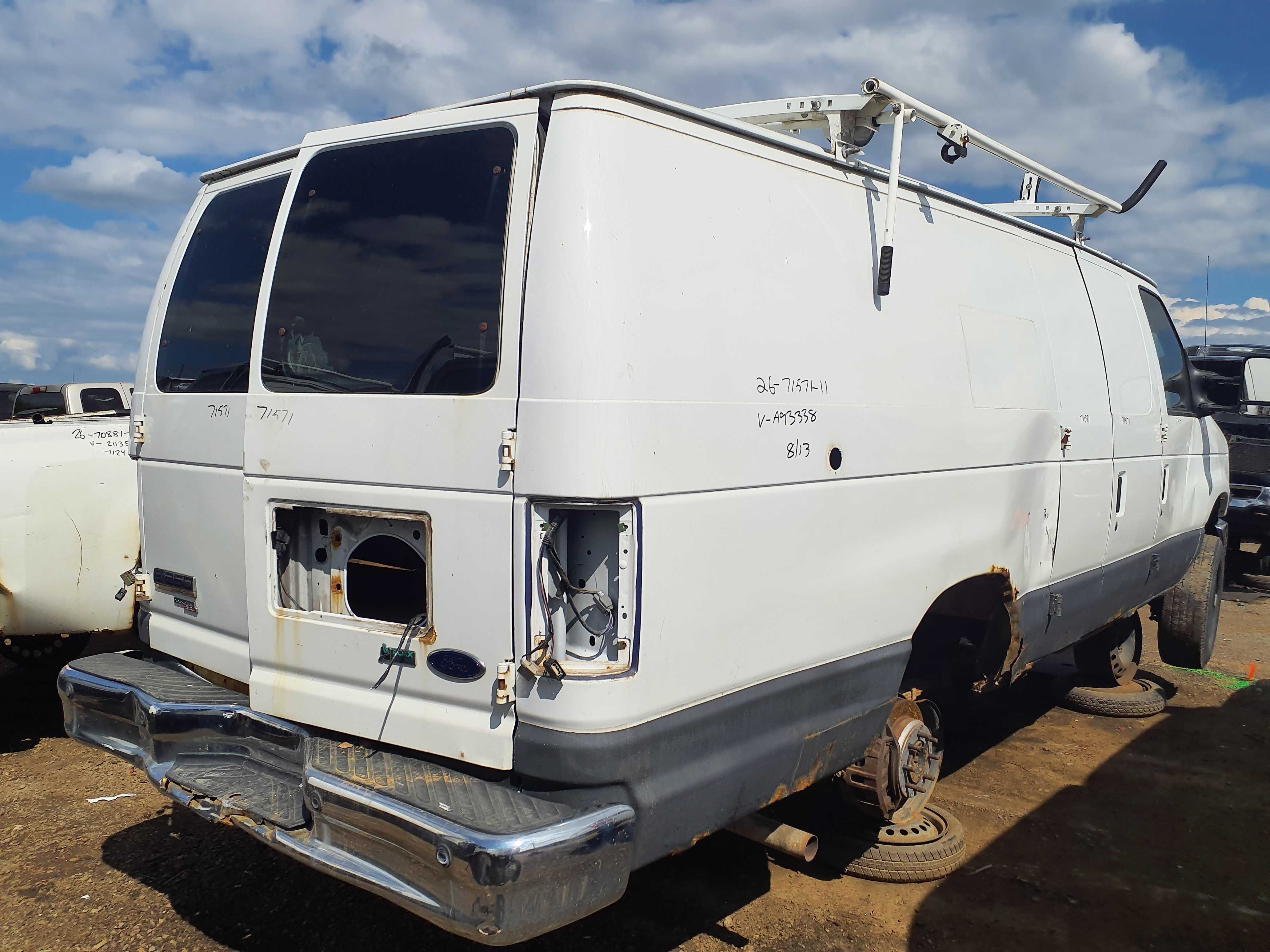 FORD ECONOLINE 2011