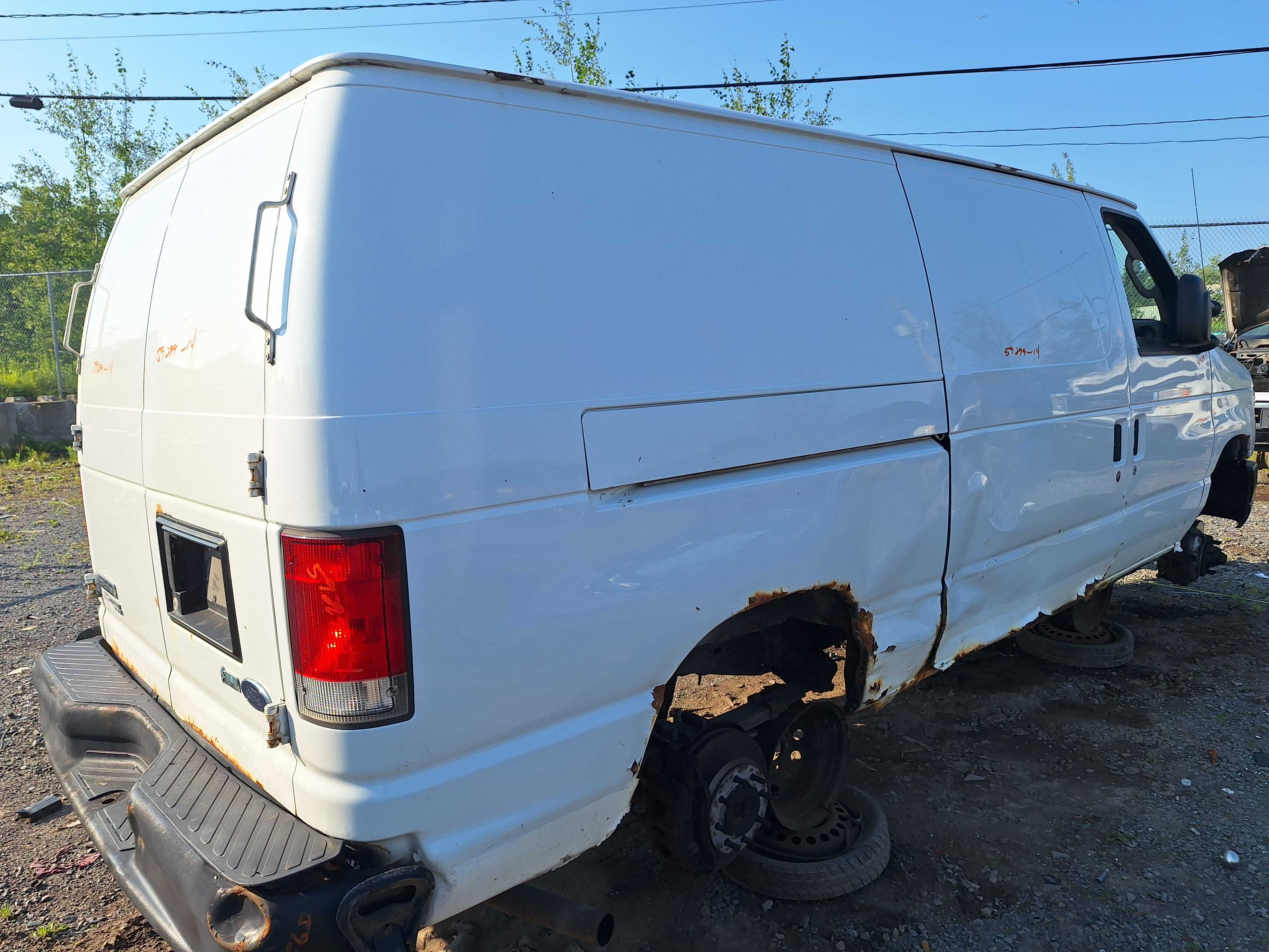 FORD ECONOLINE 2014