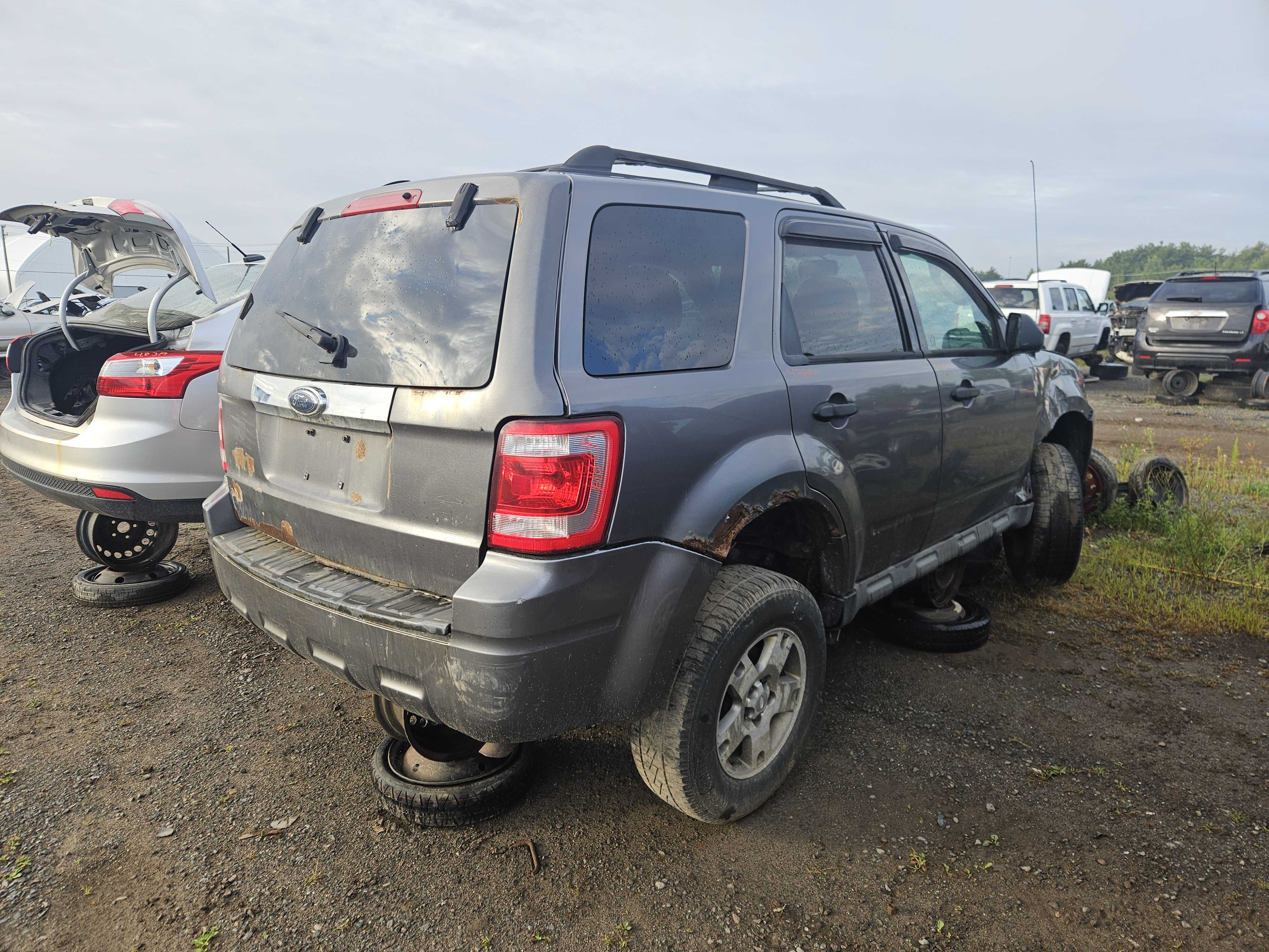 FORD ESCAPE 2010