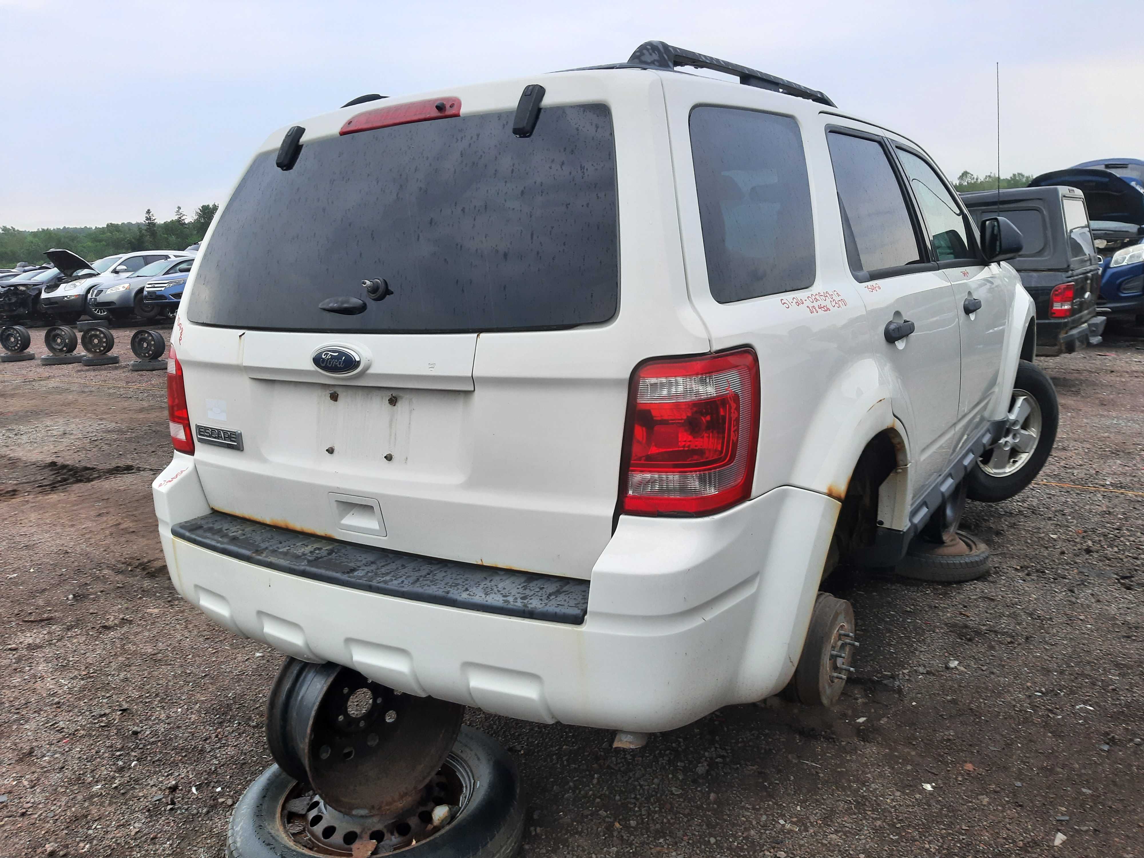 FORD ESCAPE 2012