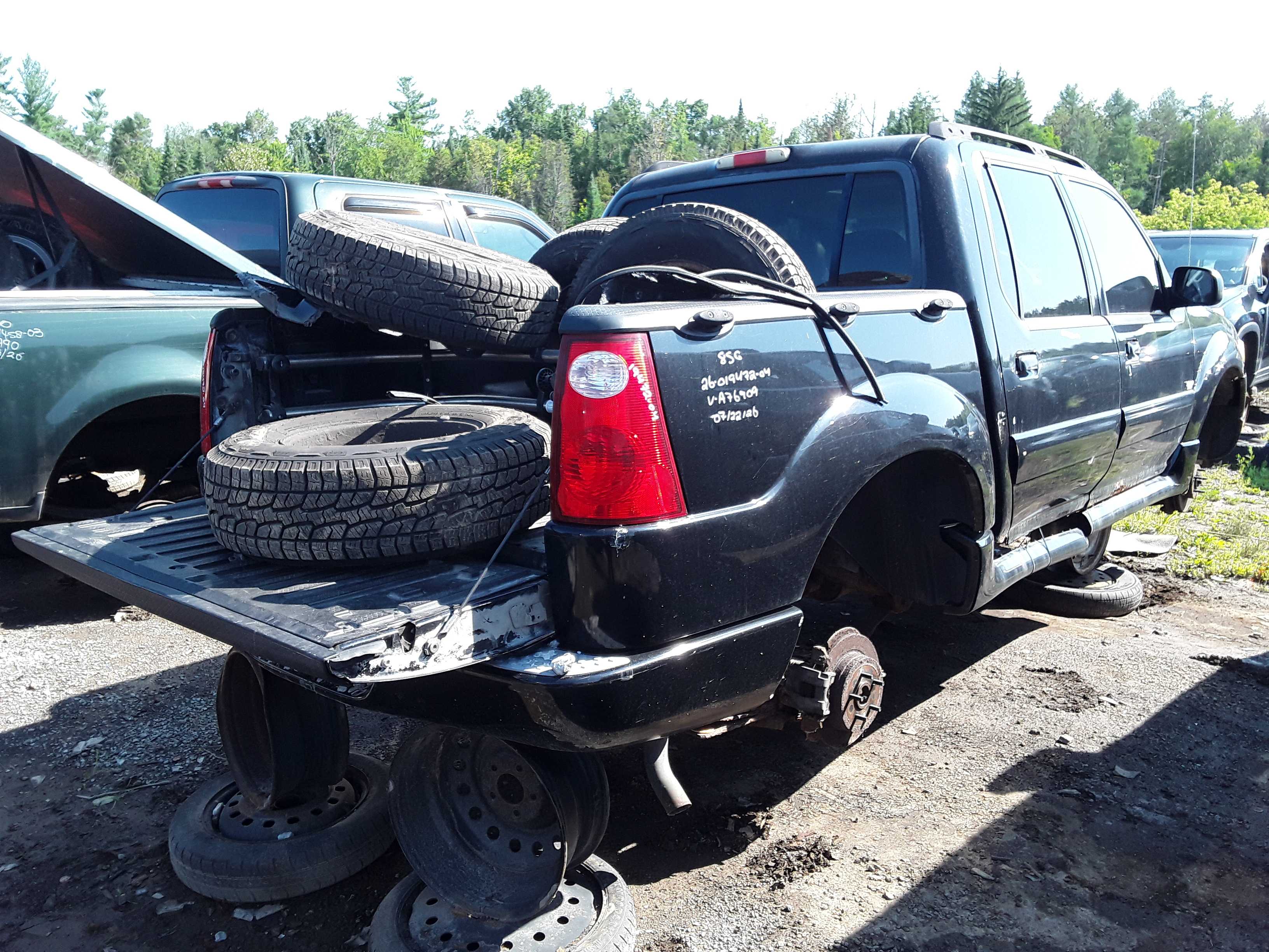 FORD EXPLORER 2004