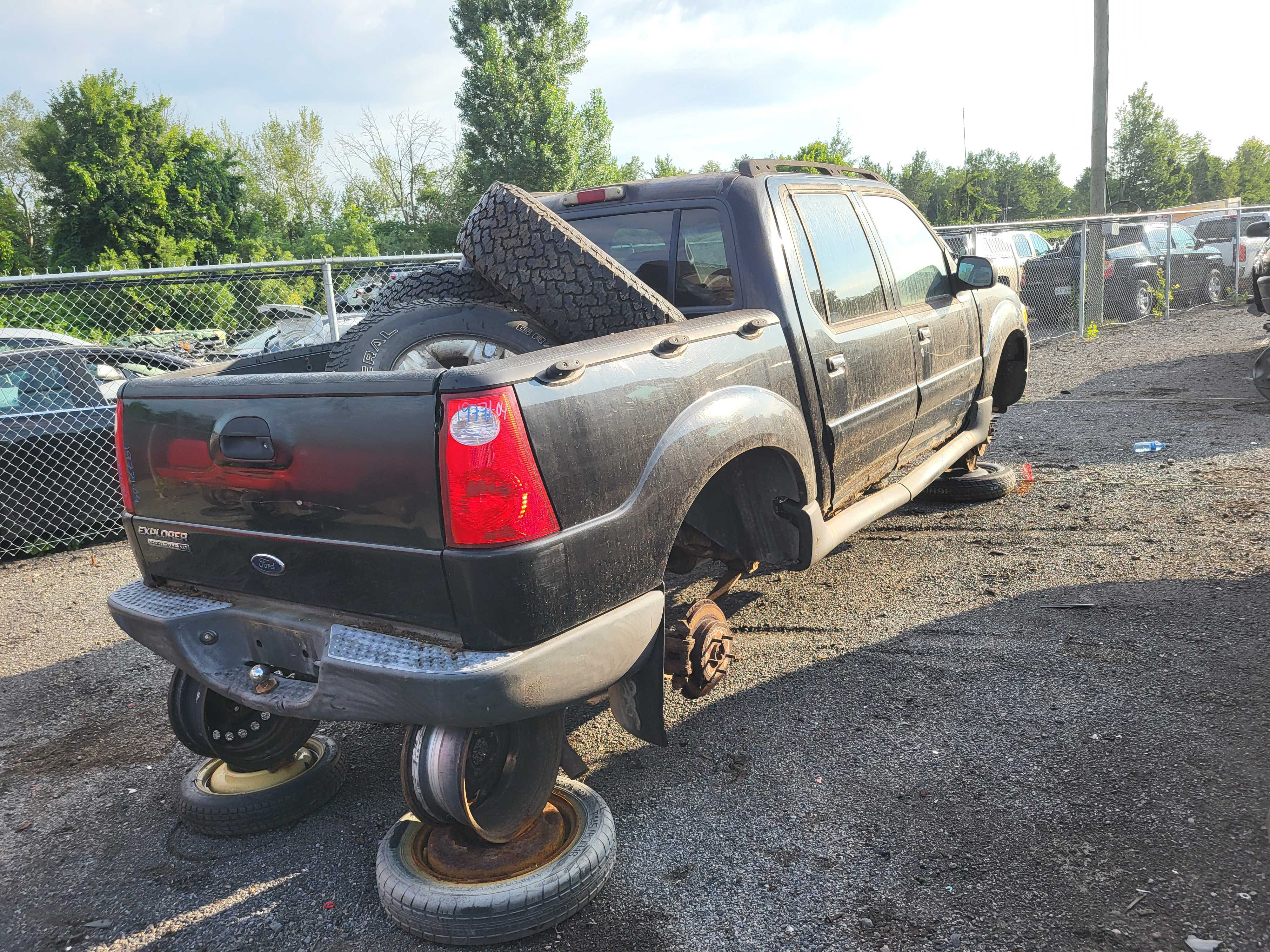 FORD EXPLORER 2004
