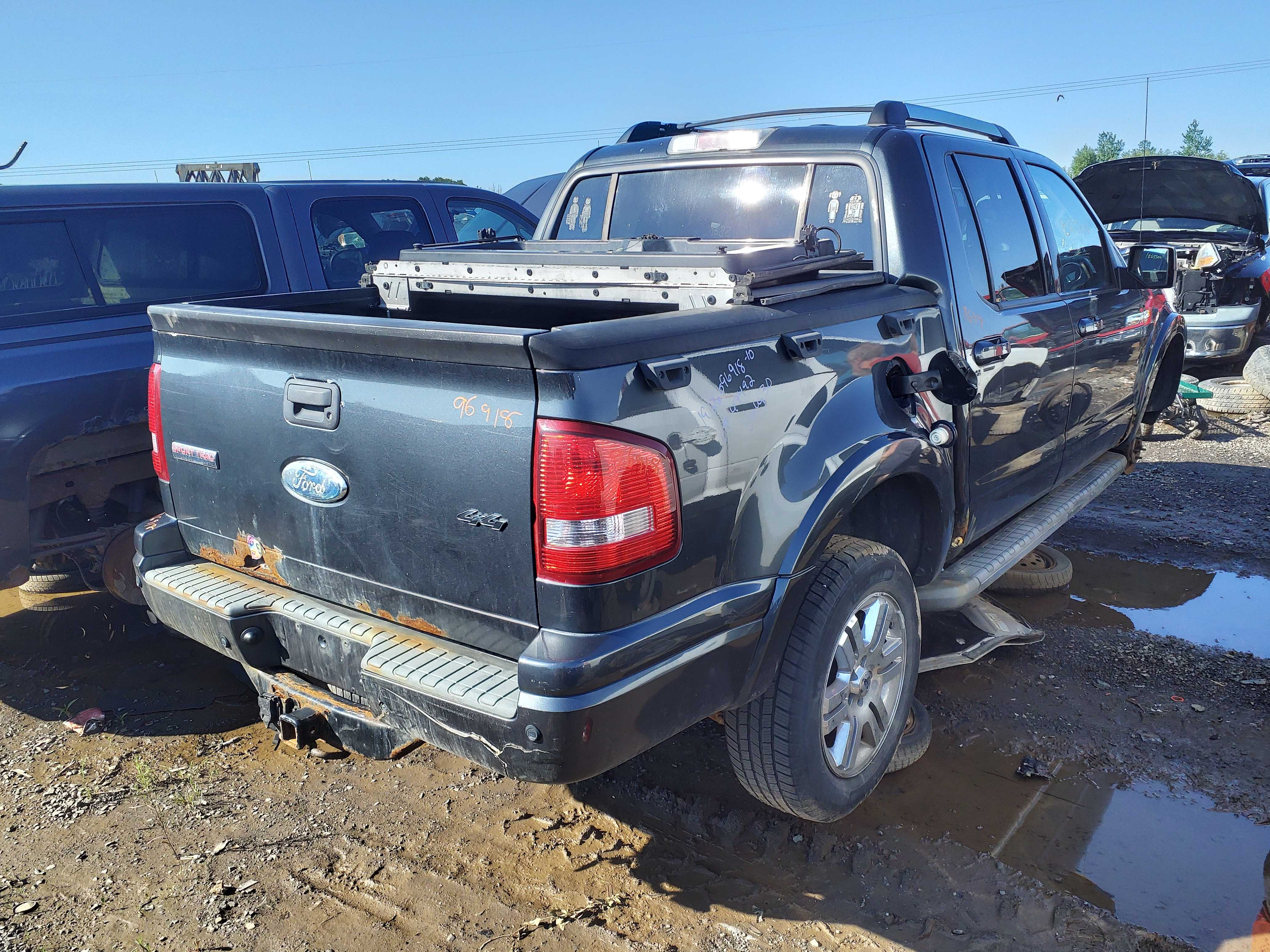 FORD EXPLORER 2010