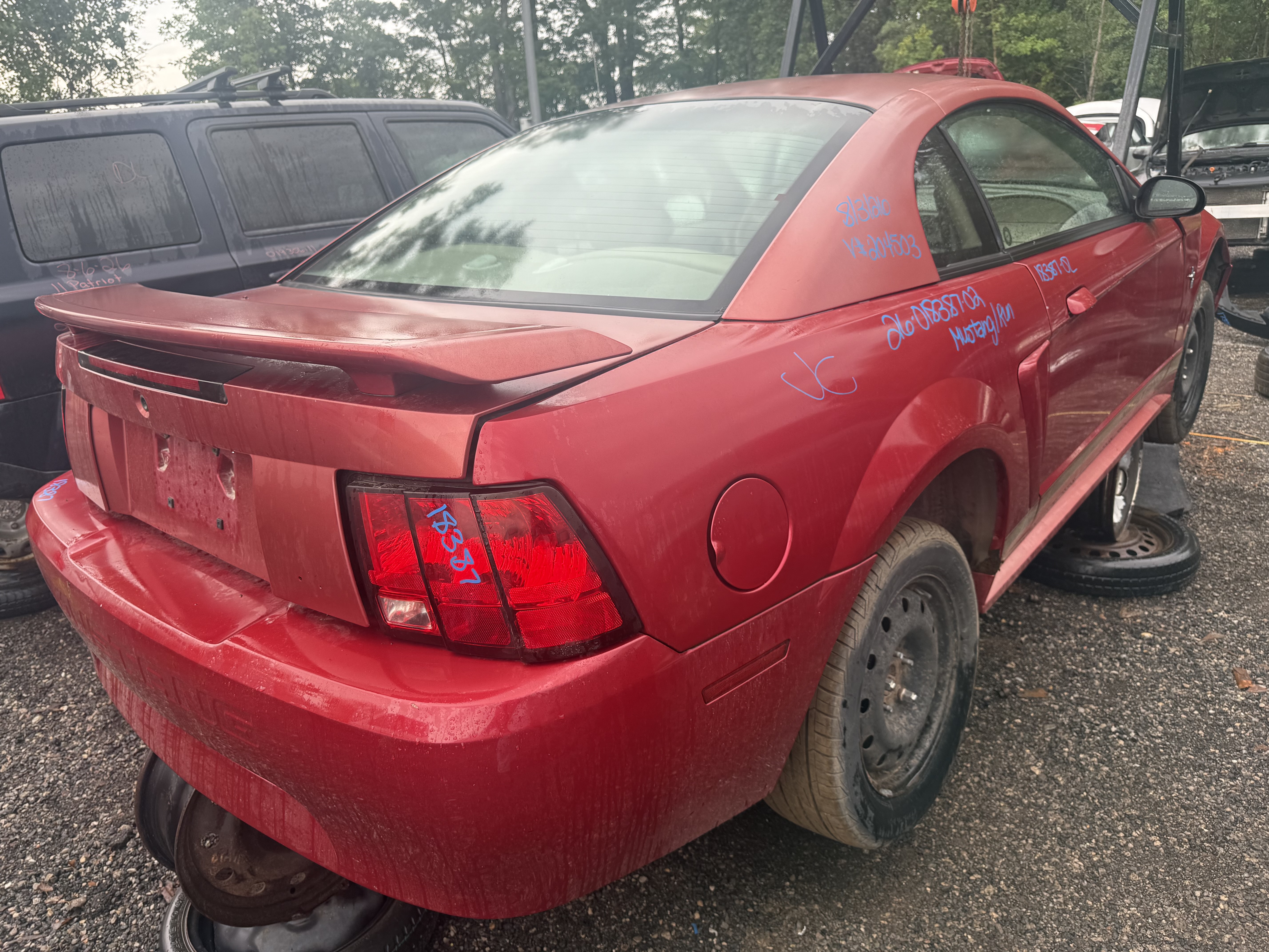 FORD MUSTANG 2002