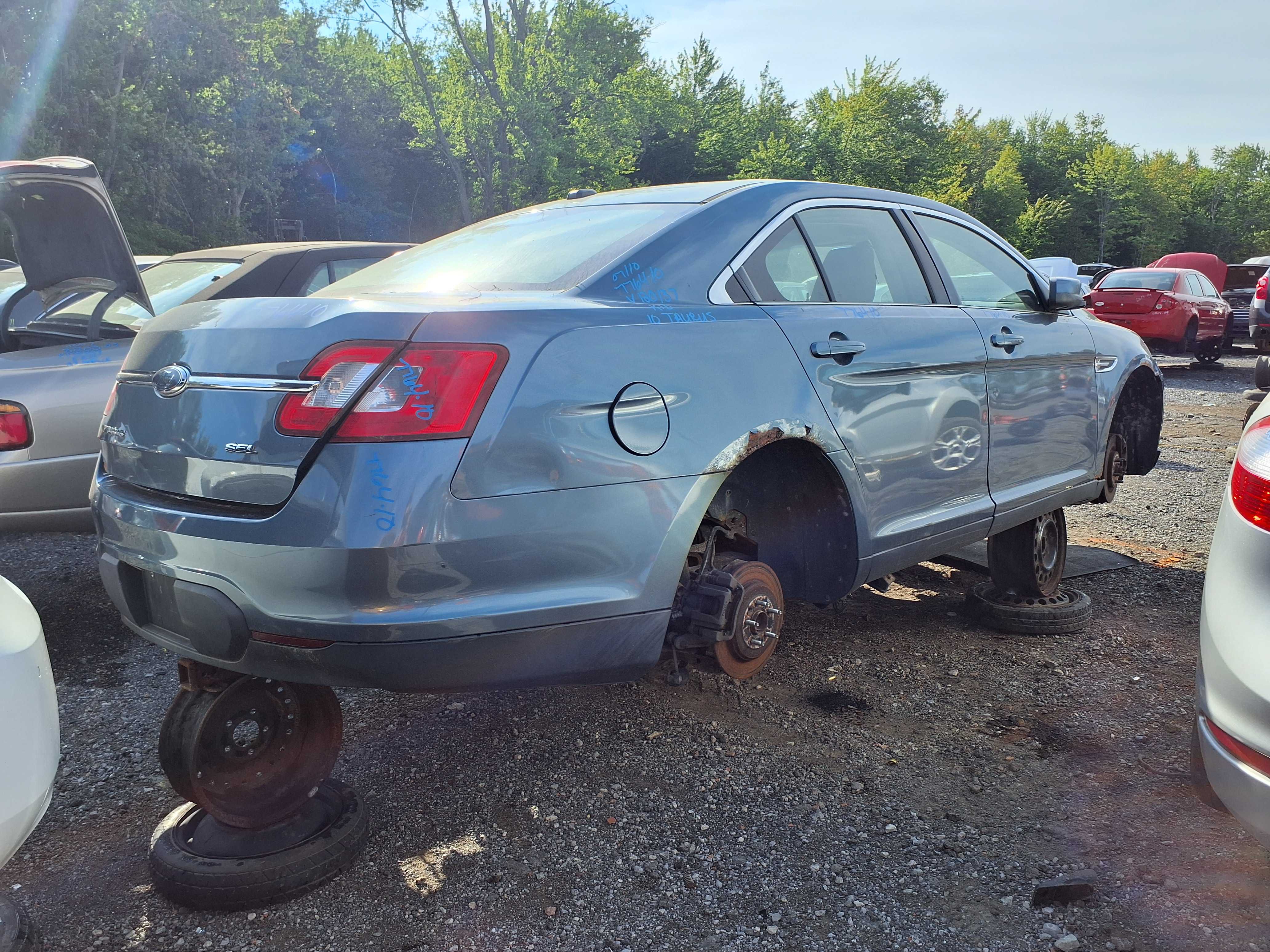FORD TAURUS 2010