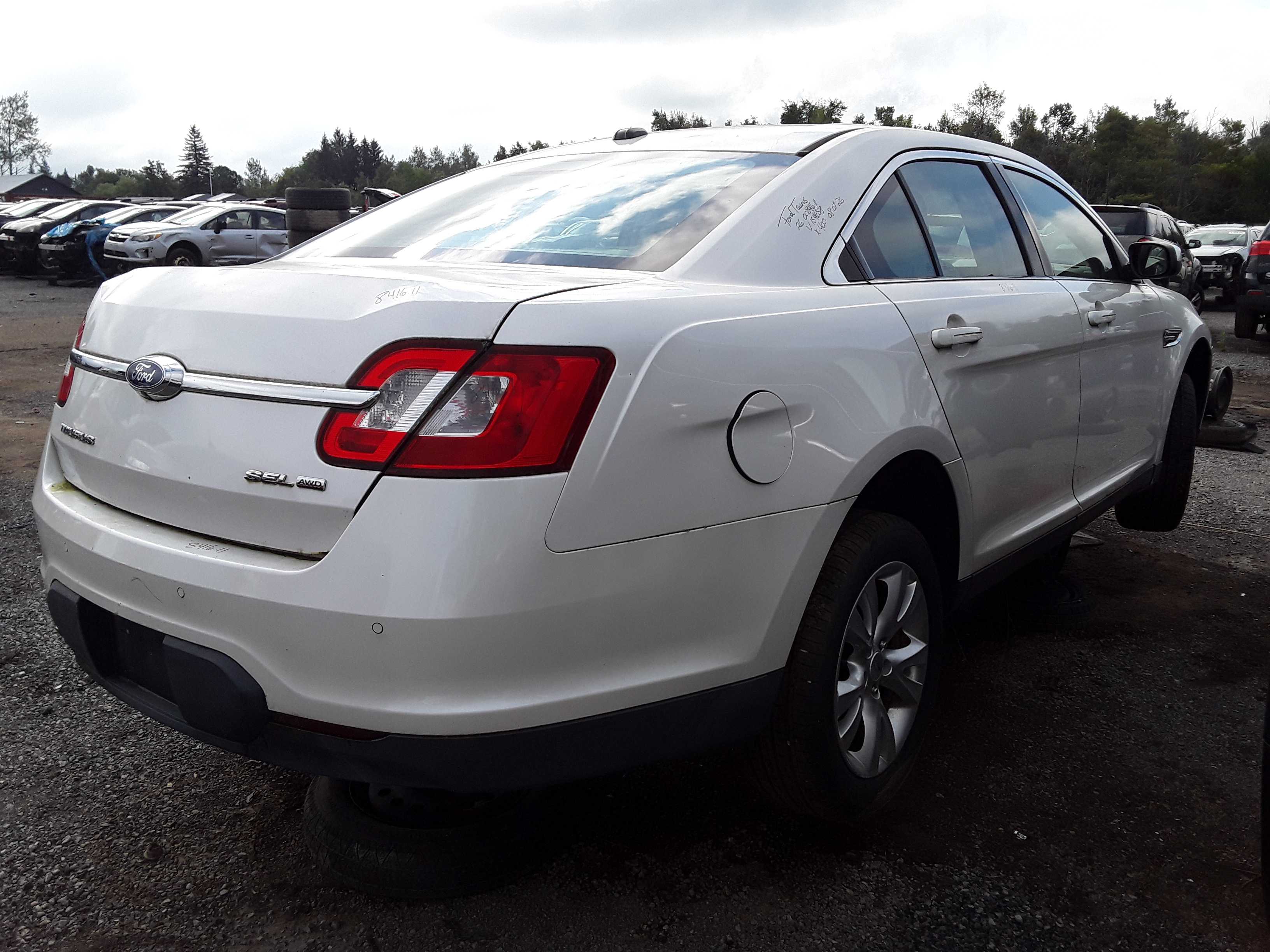 FORD TAURUS 2011
