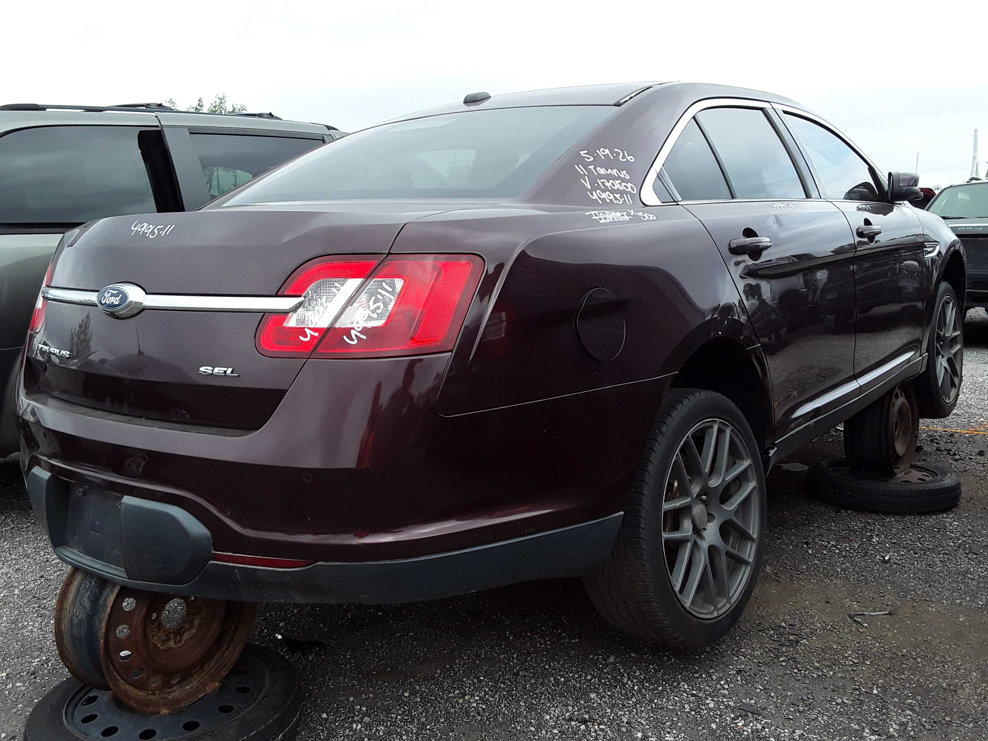 FORD TAURUS 2011