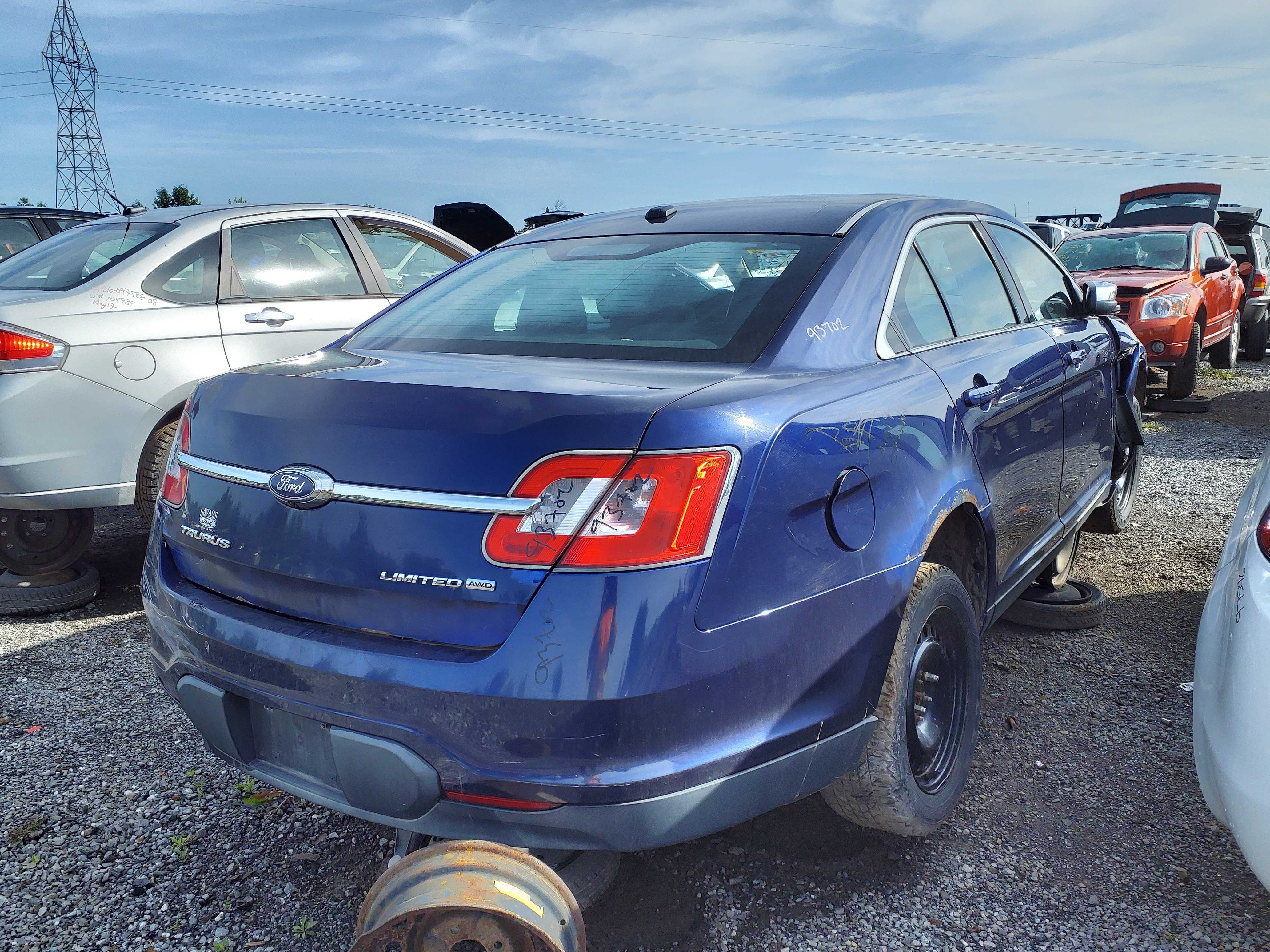 FORD TAURUS 2011