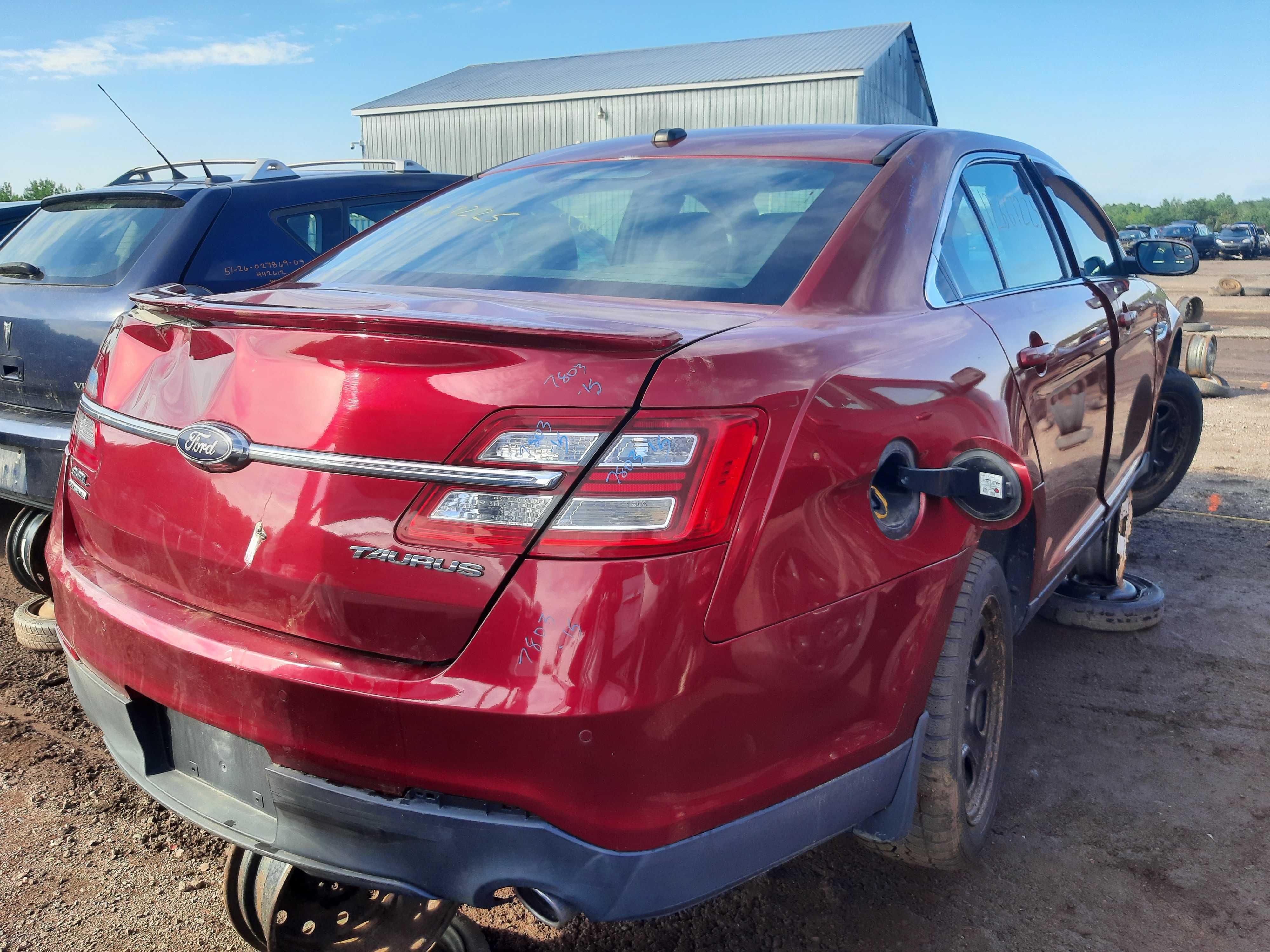 FORD TAURUS 2015