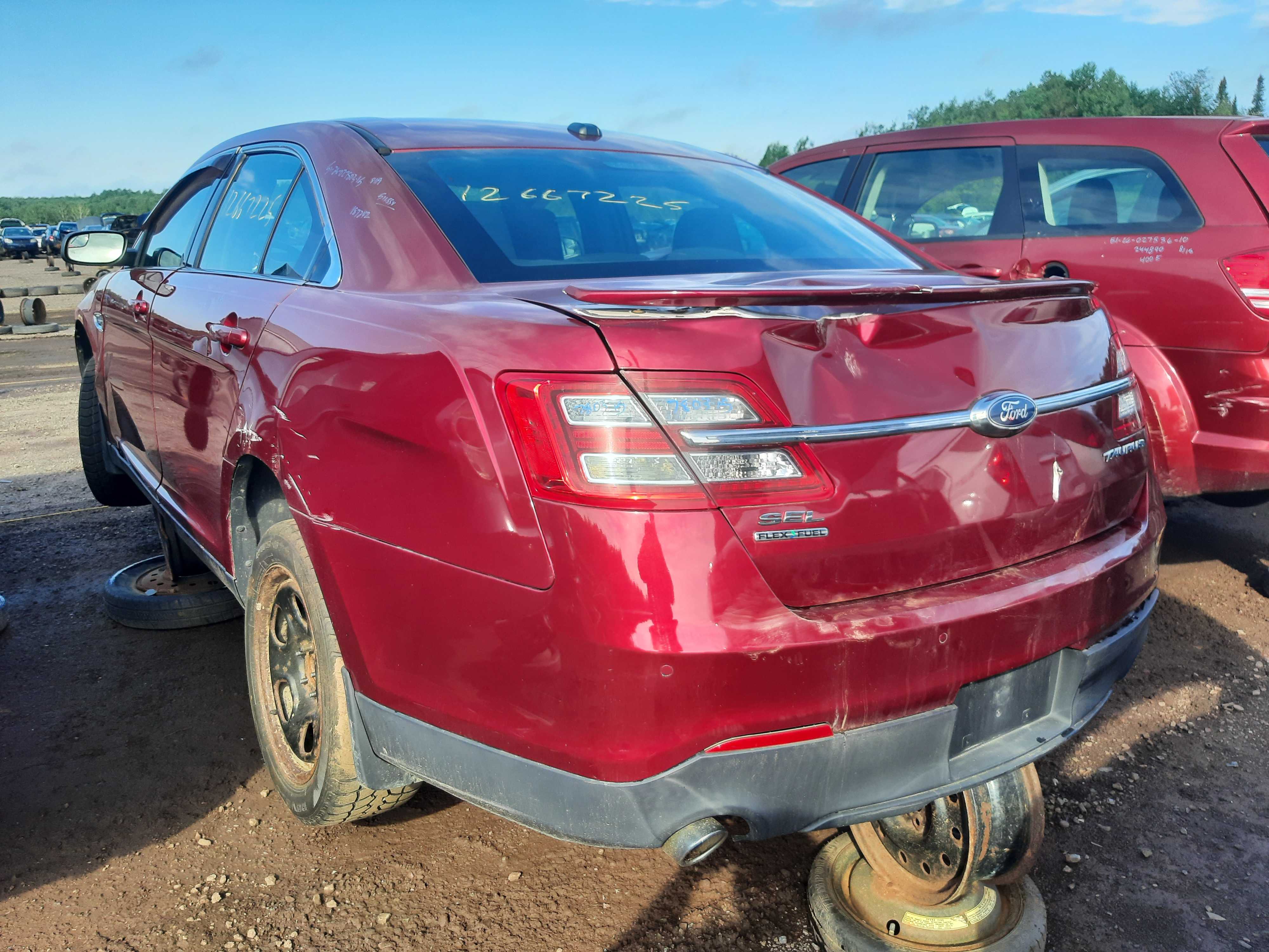 FORD TAURUS 2015