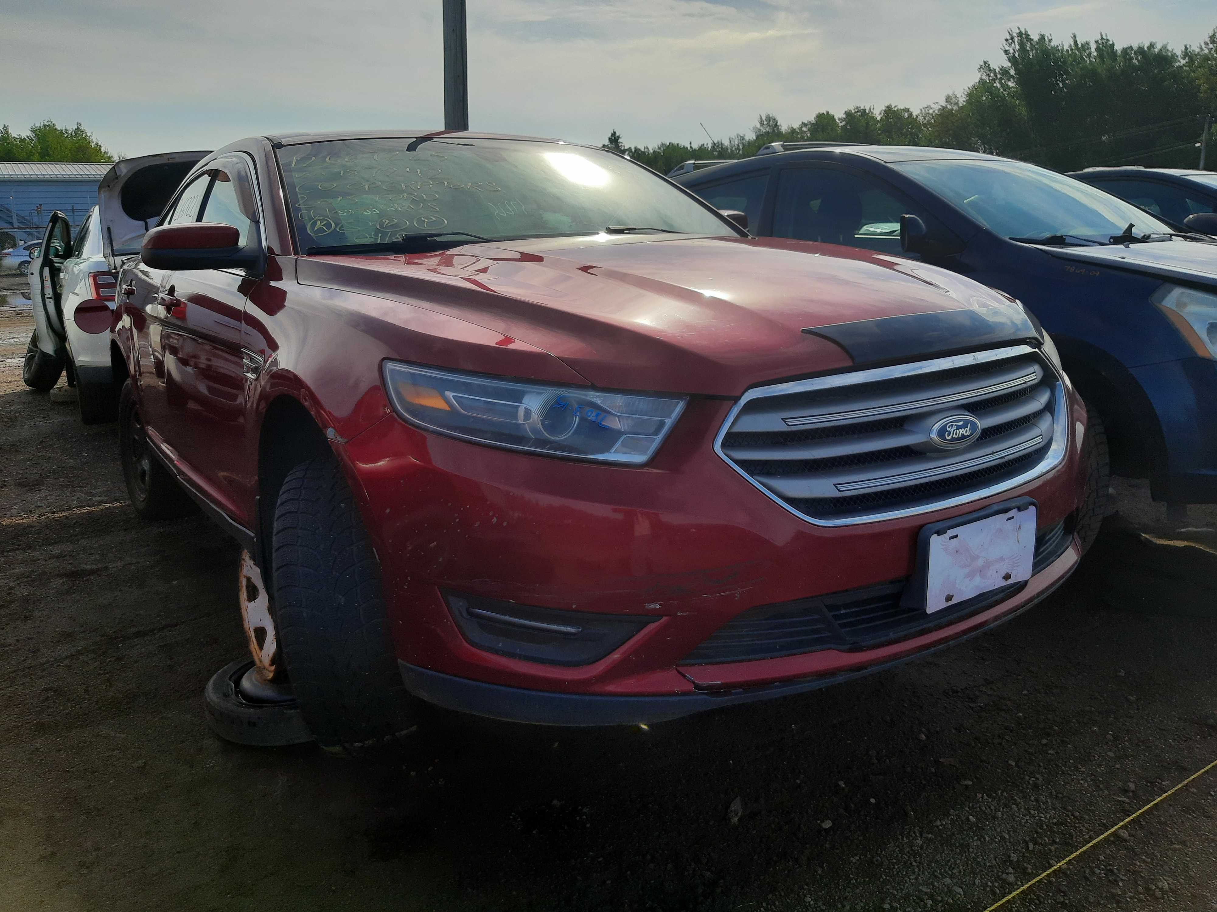 FORD TAURUS 2015