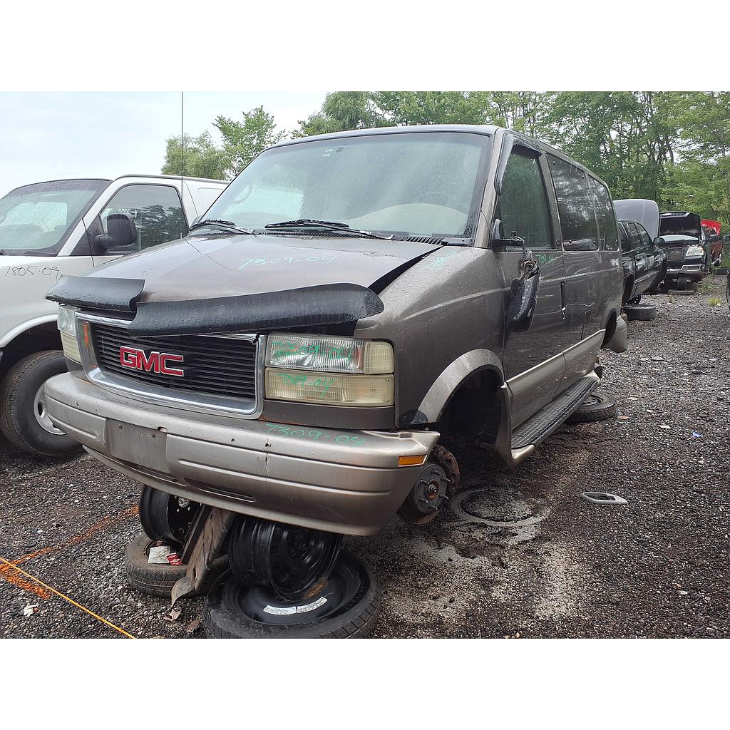 GMC SAFARI 2004