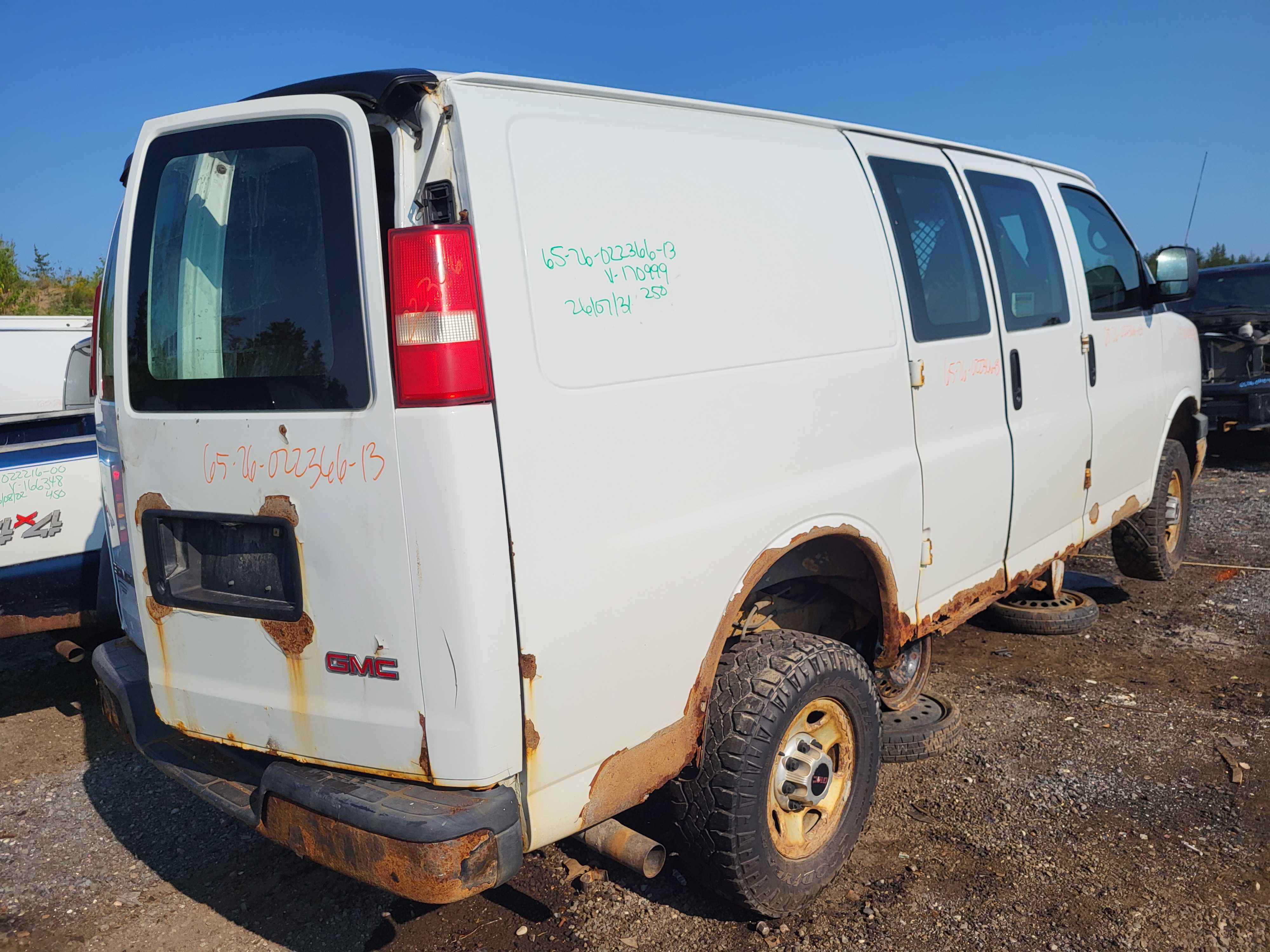 GMC SAVANA CARGO 2013