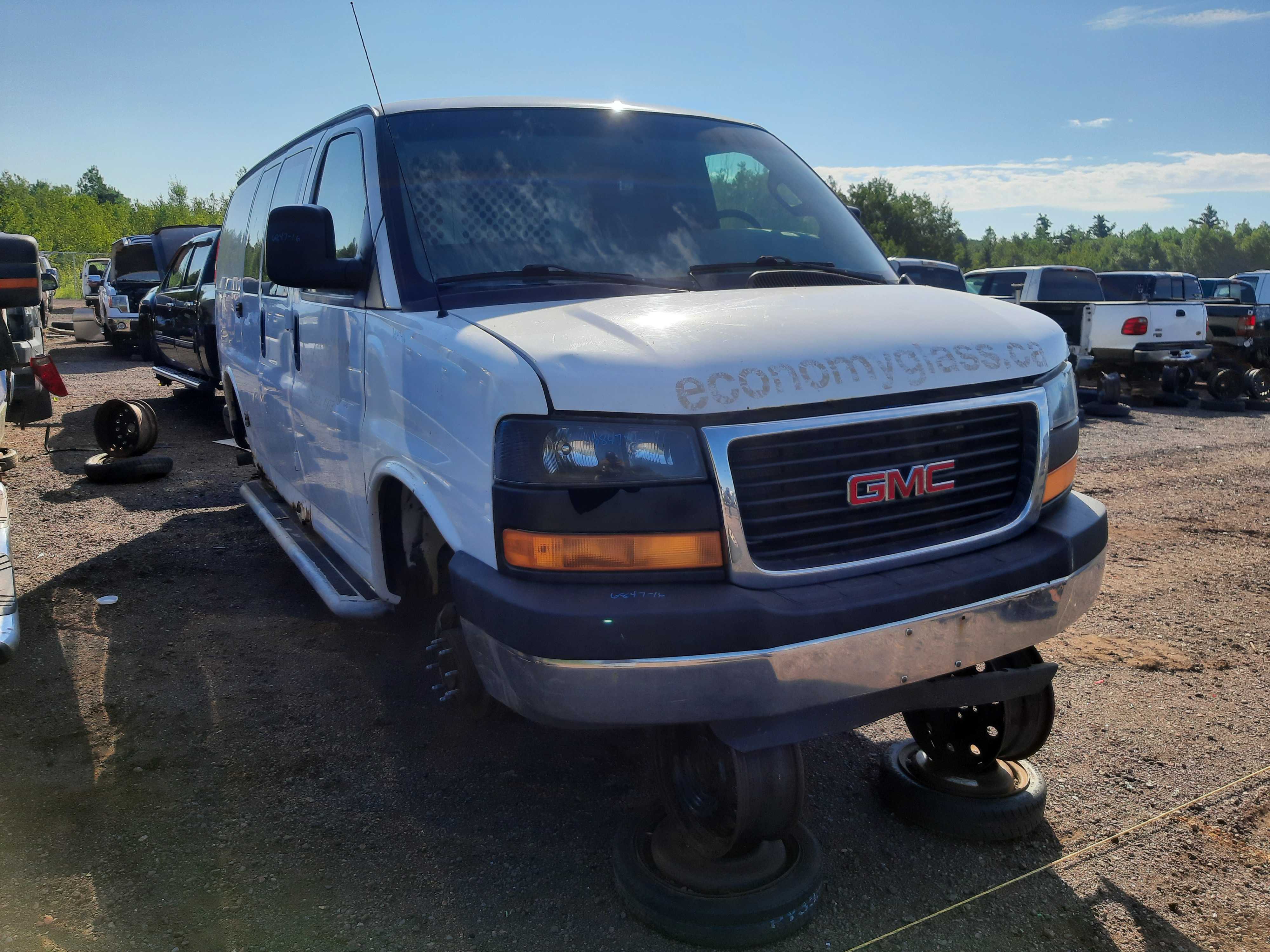 GMC SAVANA CARGO 2016