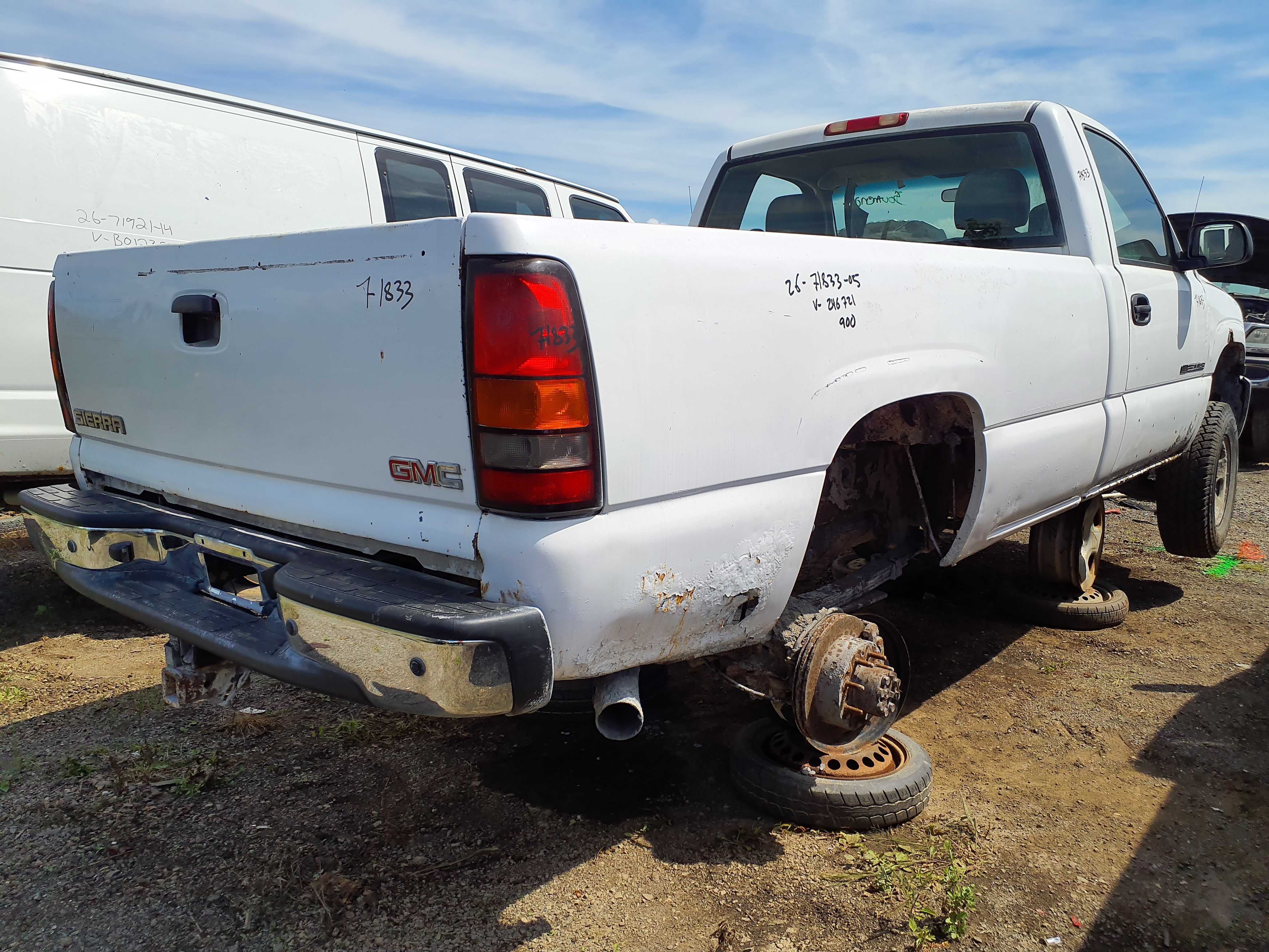 GMC SIERRA 2500 2005