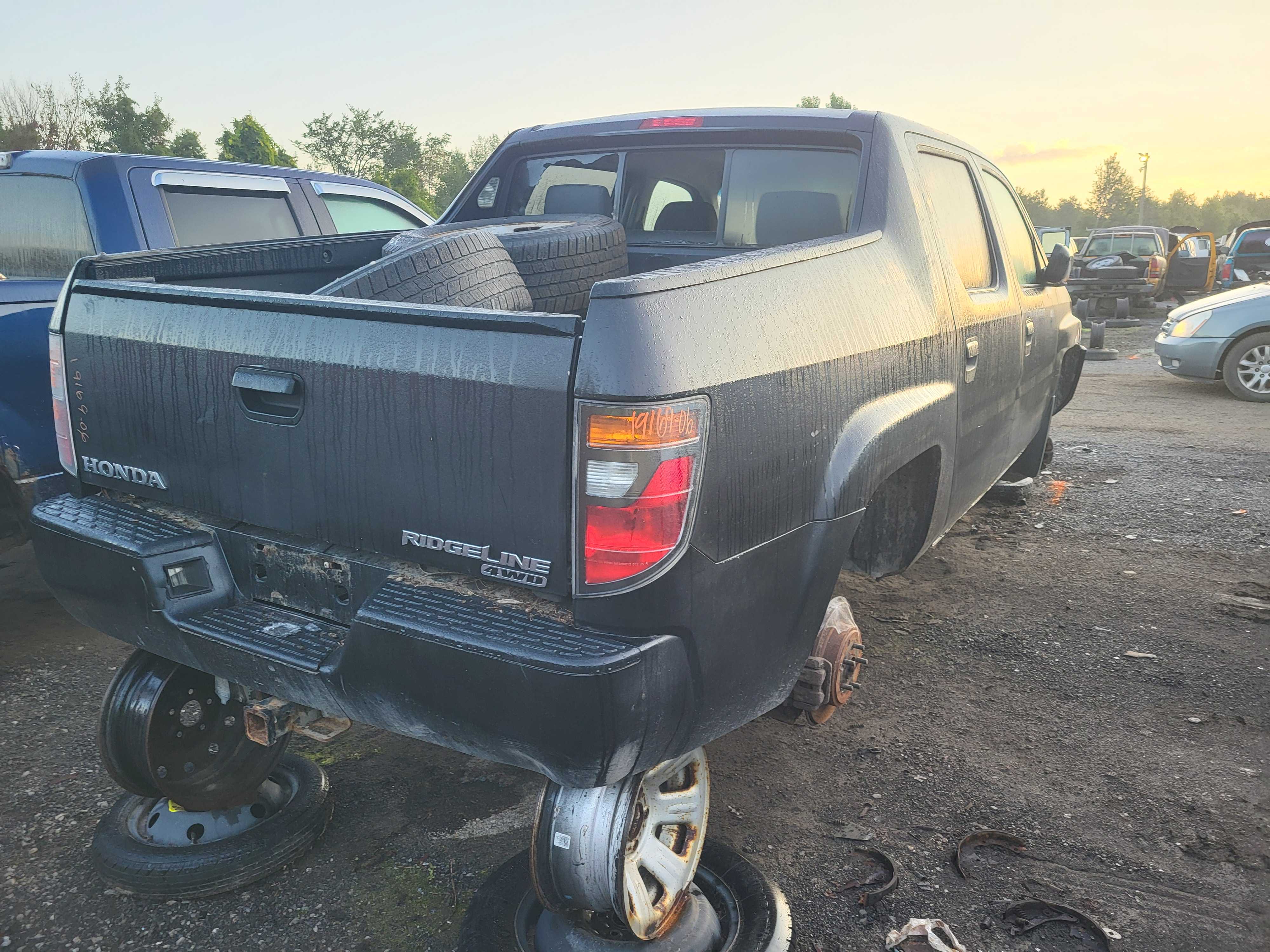 HONDA RIDGELINE 2006