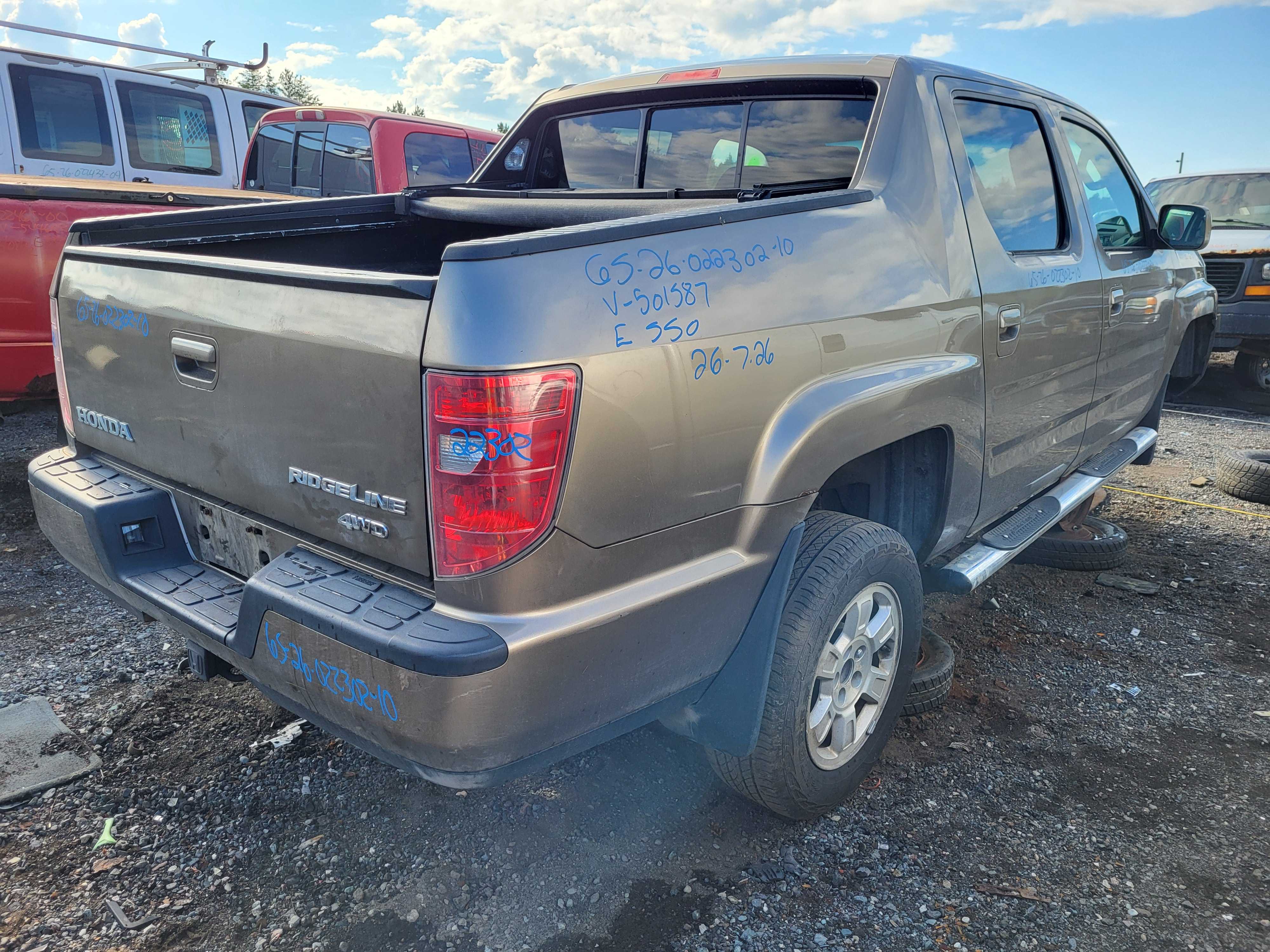 HONDA RIDGELINE 2010