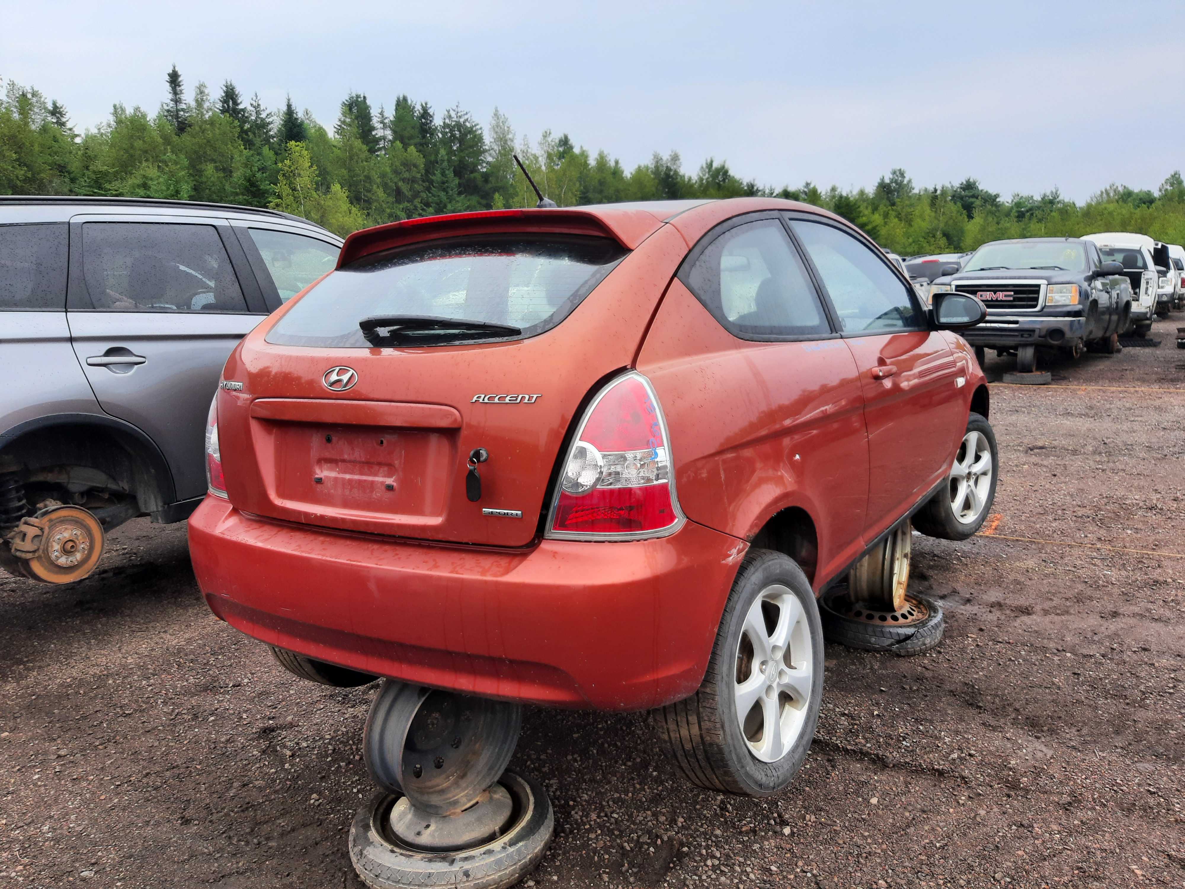HYUNDAI ACCENT 2009
