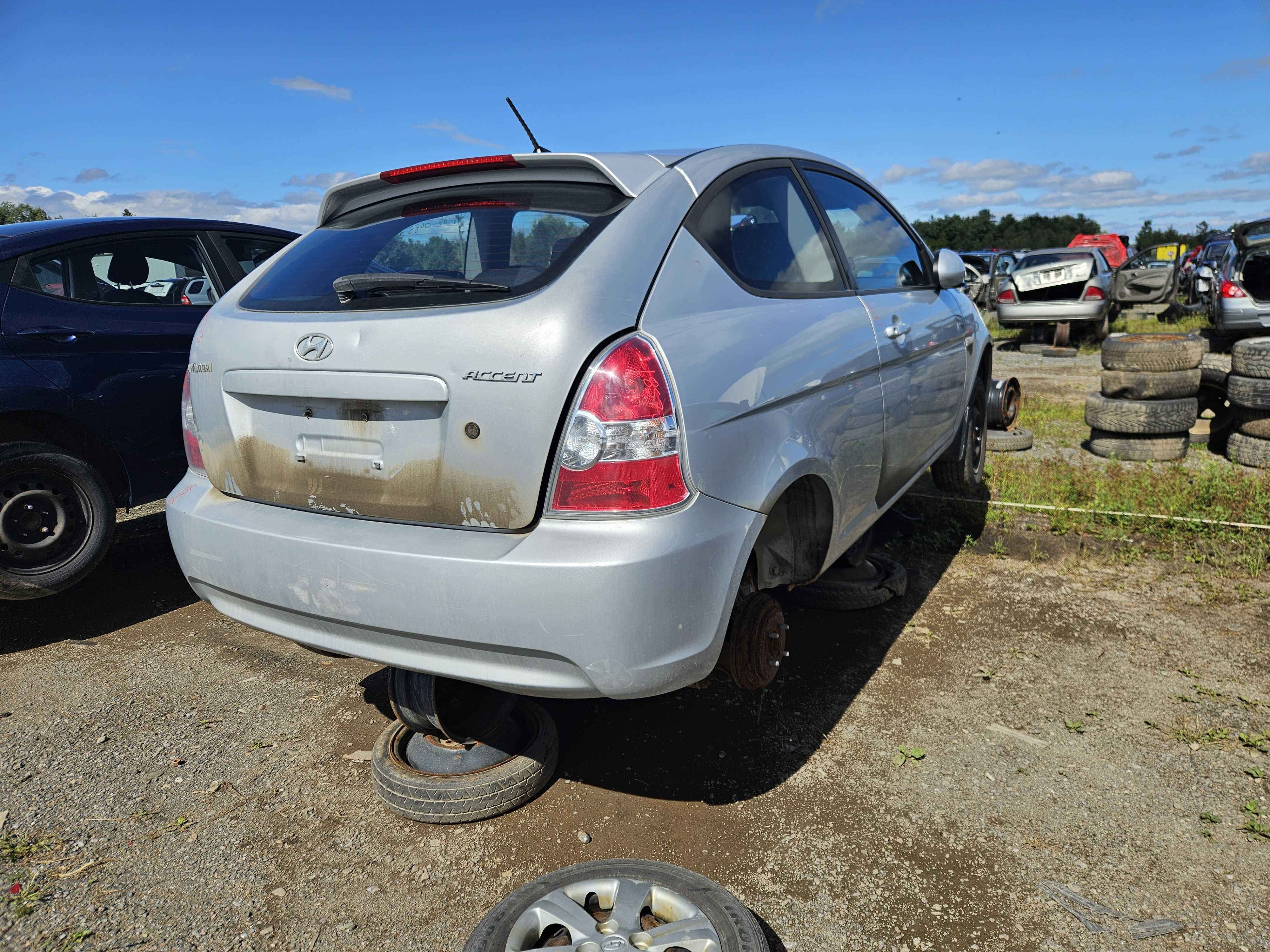 HYUNDAI ACCENT 2009