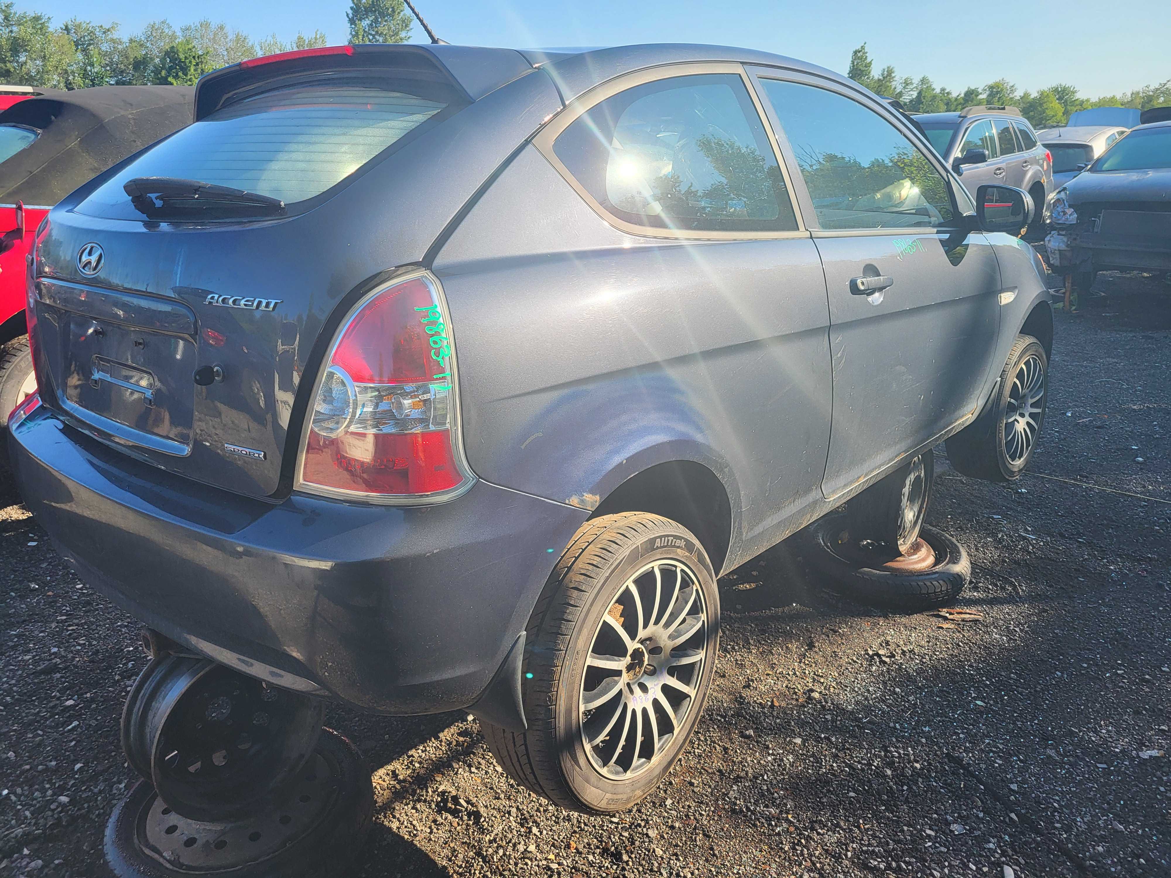HYUNDAI ACCENT 2011