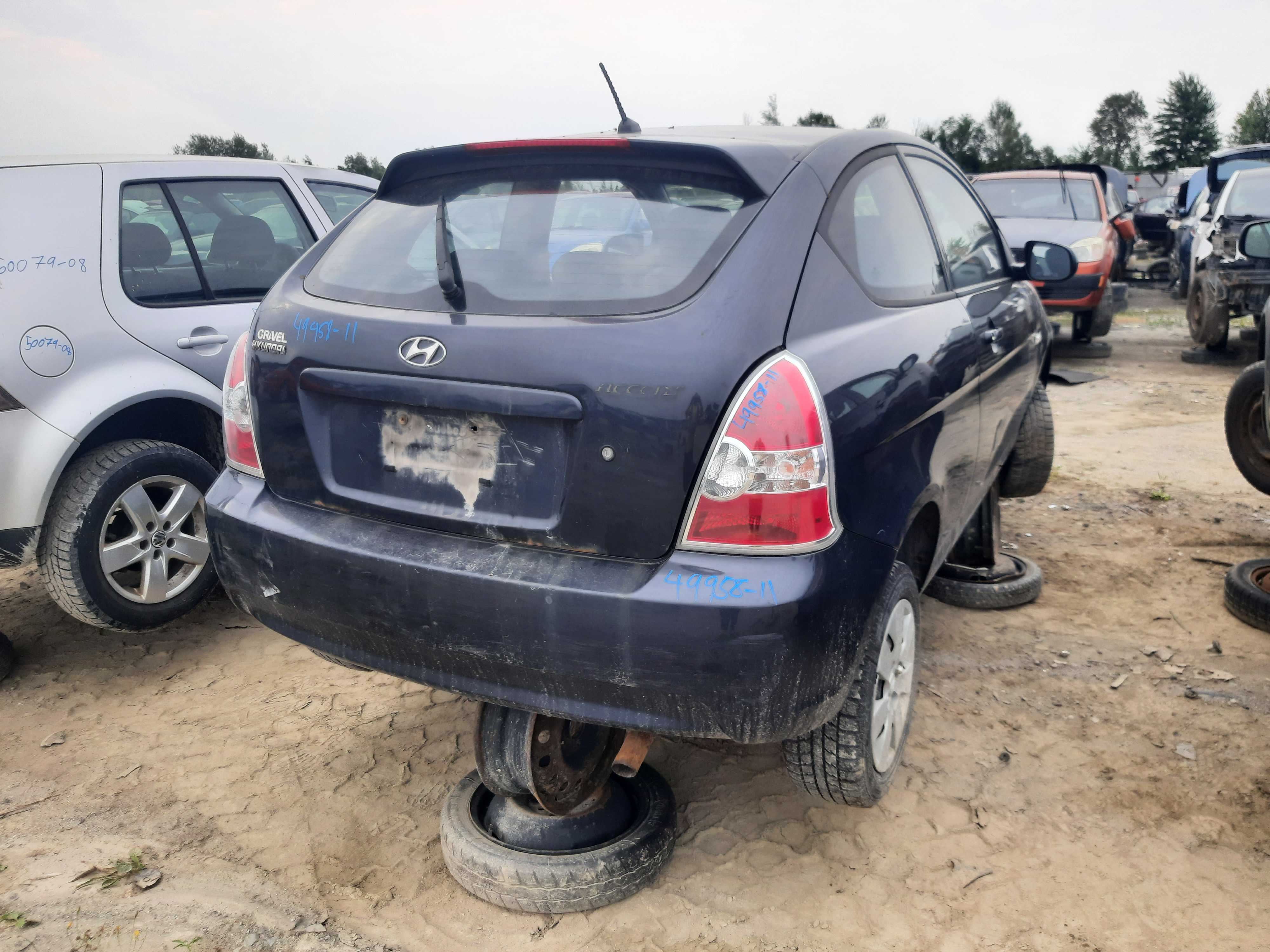 HYUNDAI ACCENT 2011
