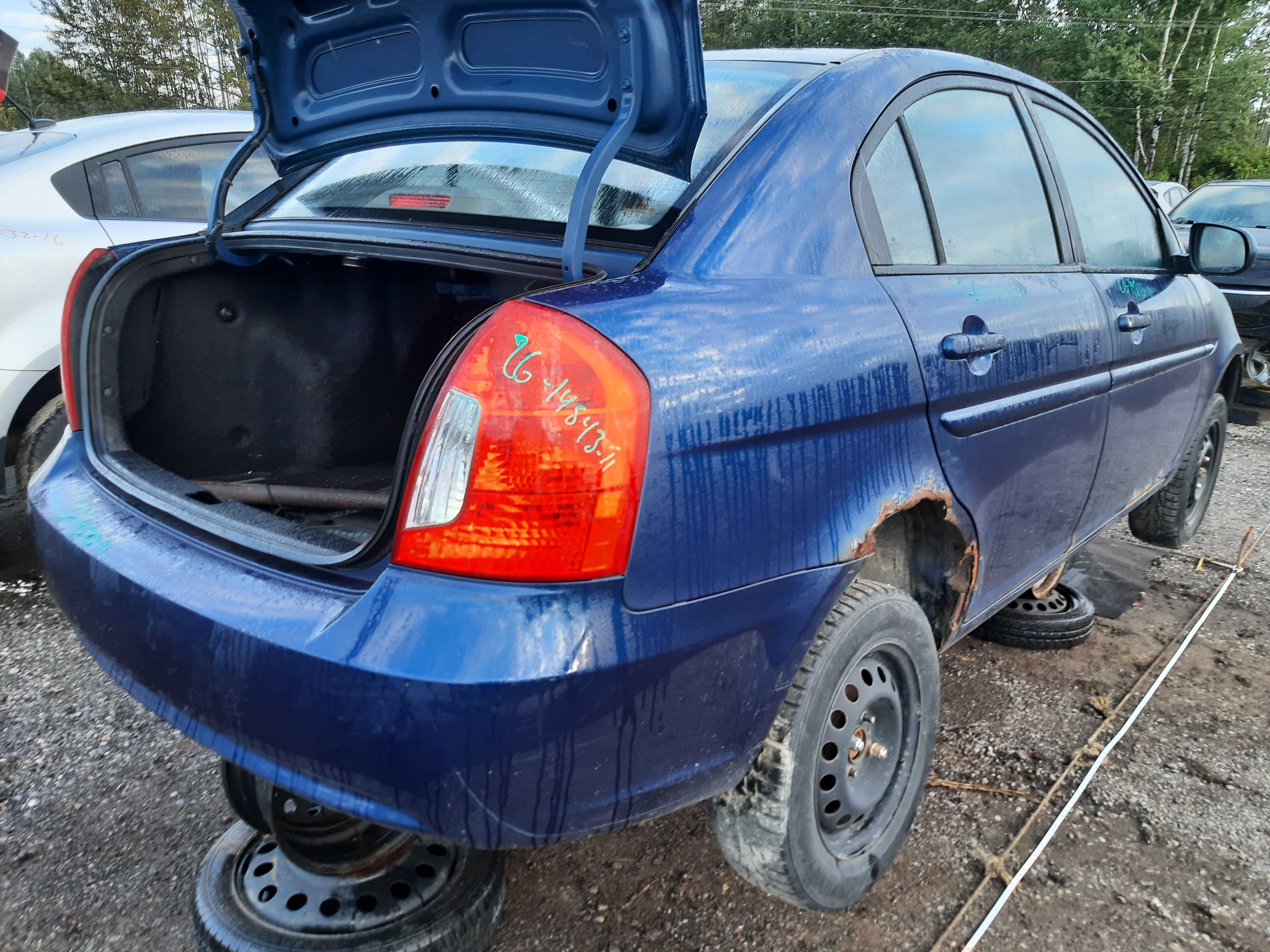 HYUNDAI ACCENT 2011