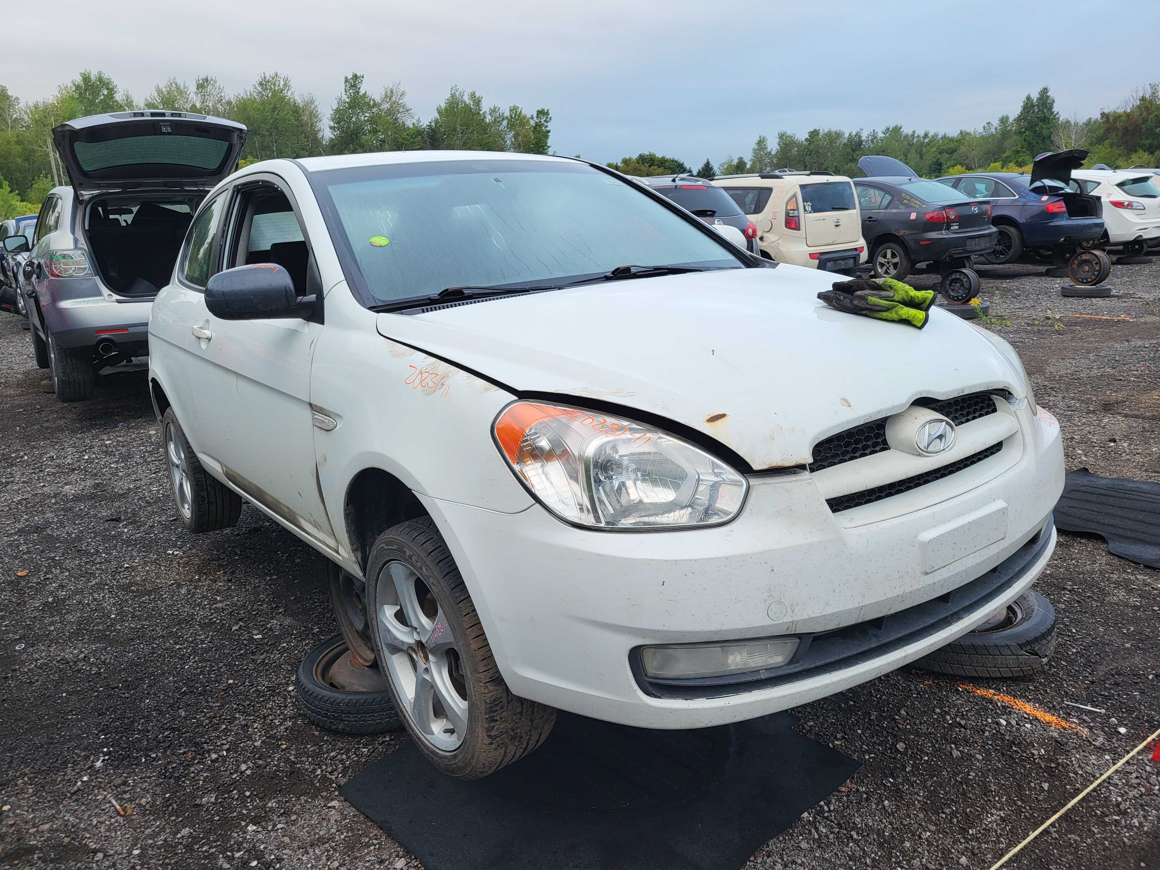 HYUNDAI ACCENT 2011