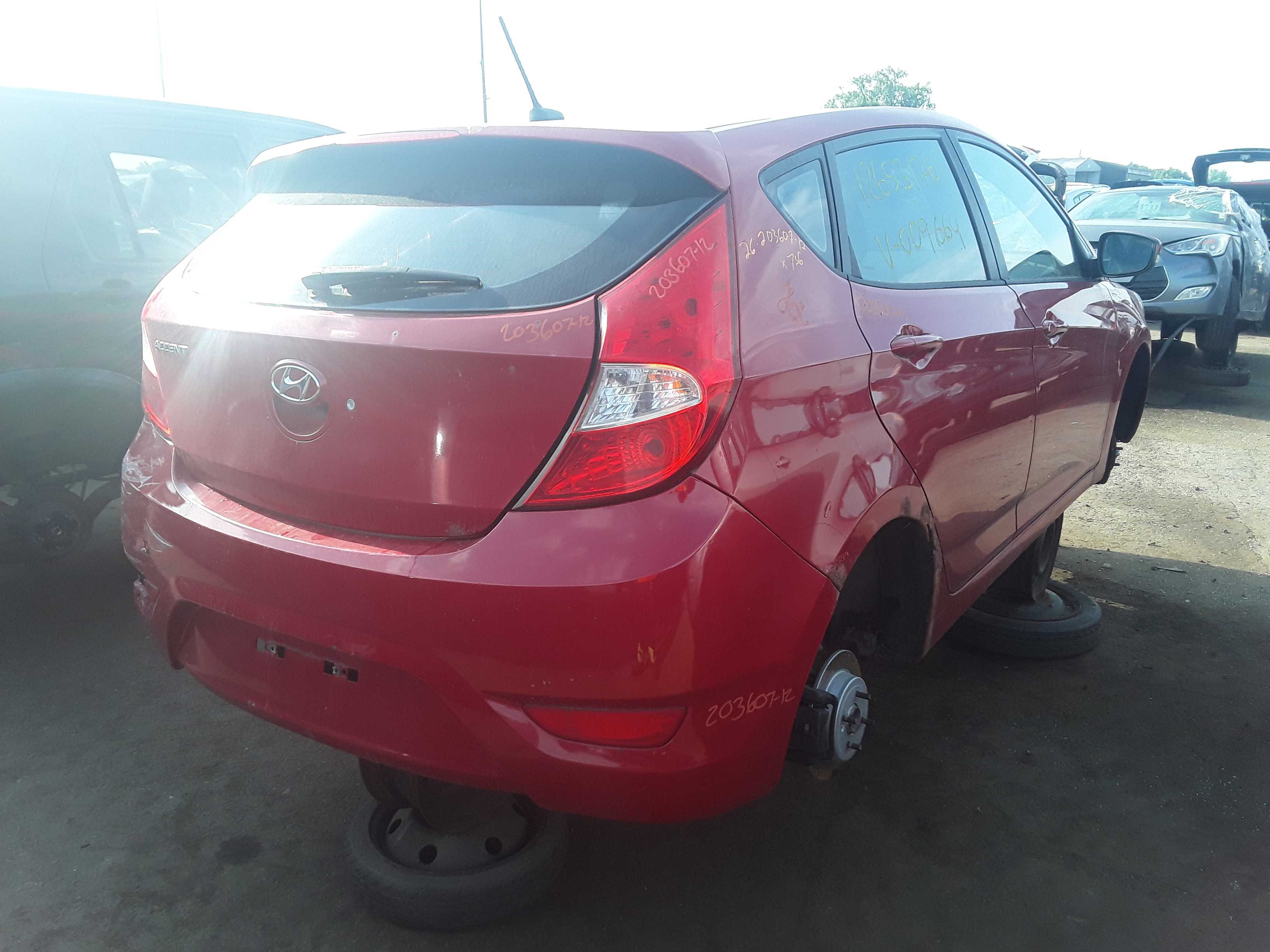 HYUNDAI ACCENT 2012