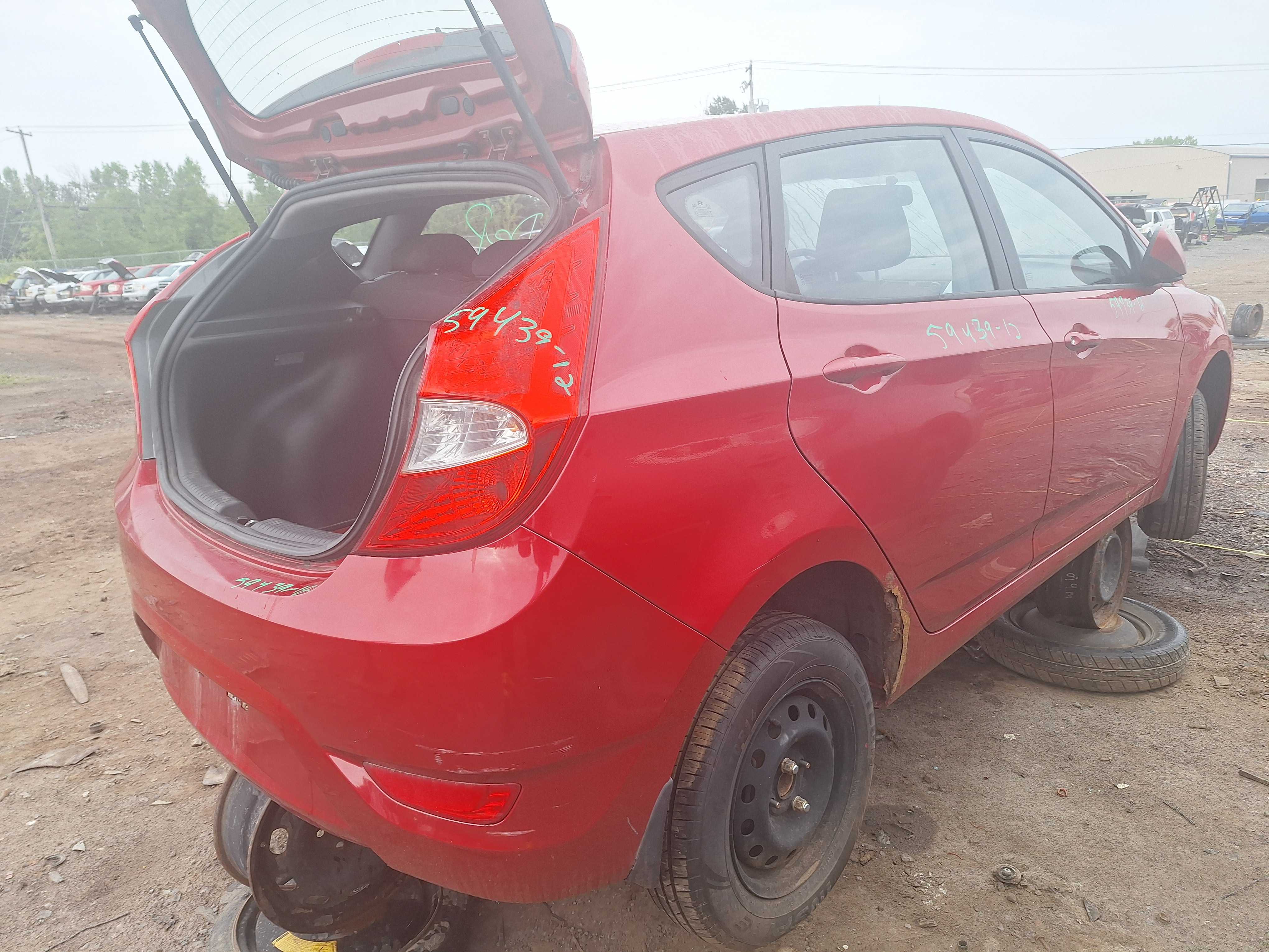 HYUNDAI ACCENT 2012
