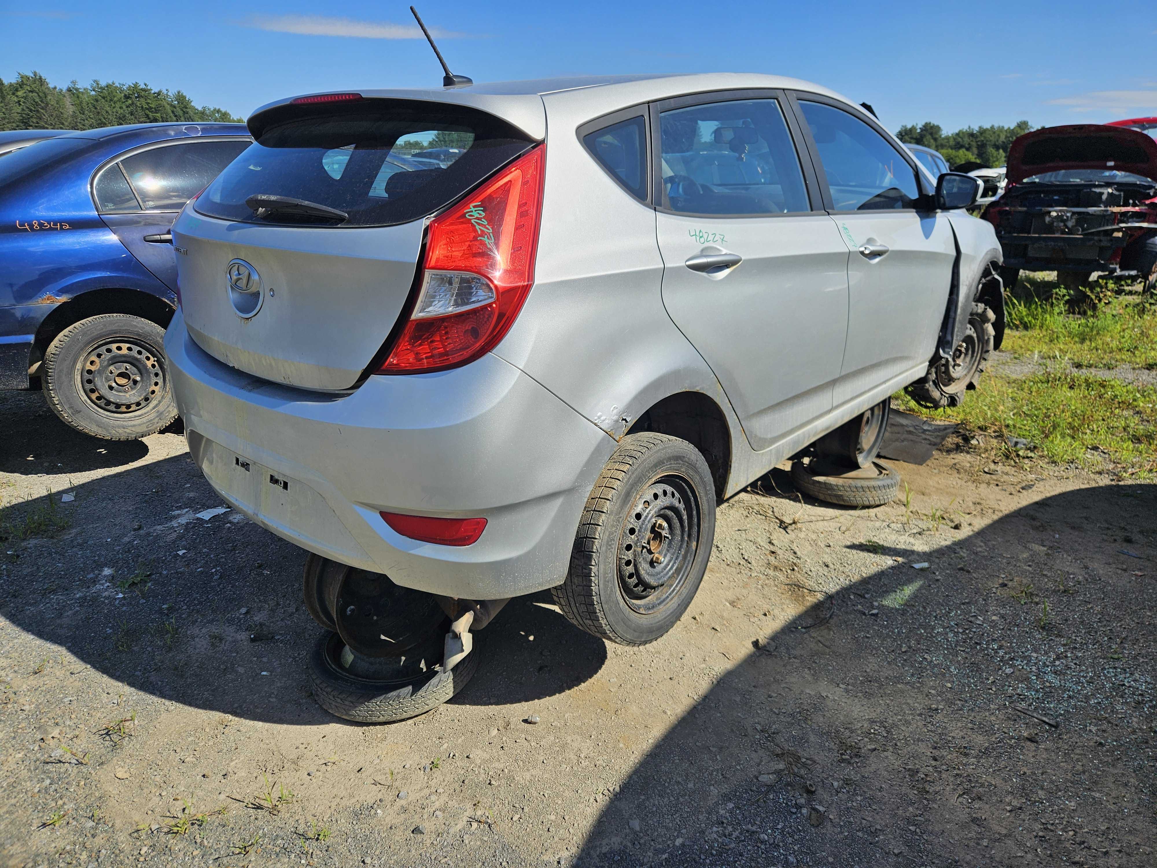 HYUNDAI ACCENT 2012