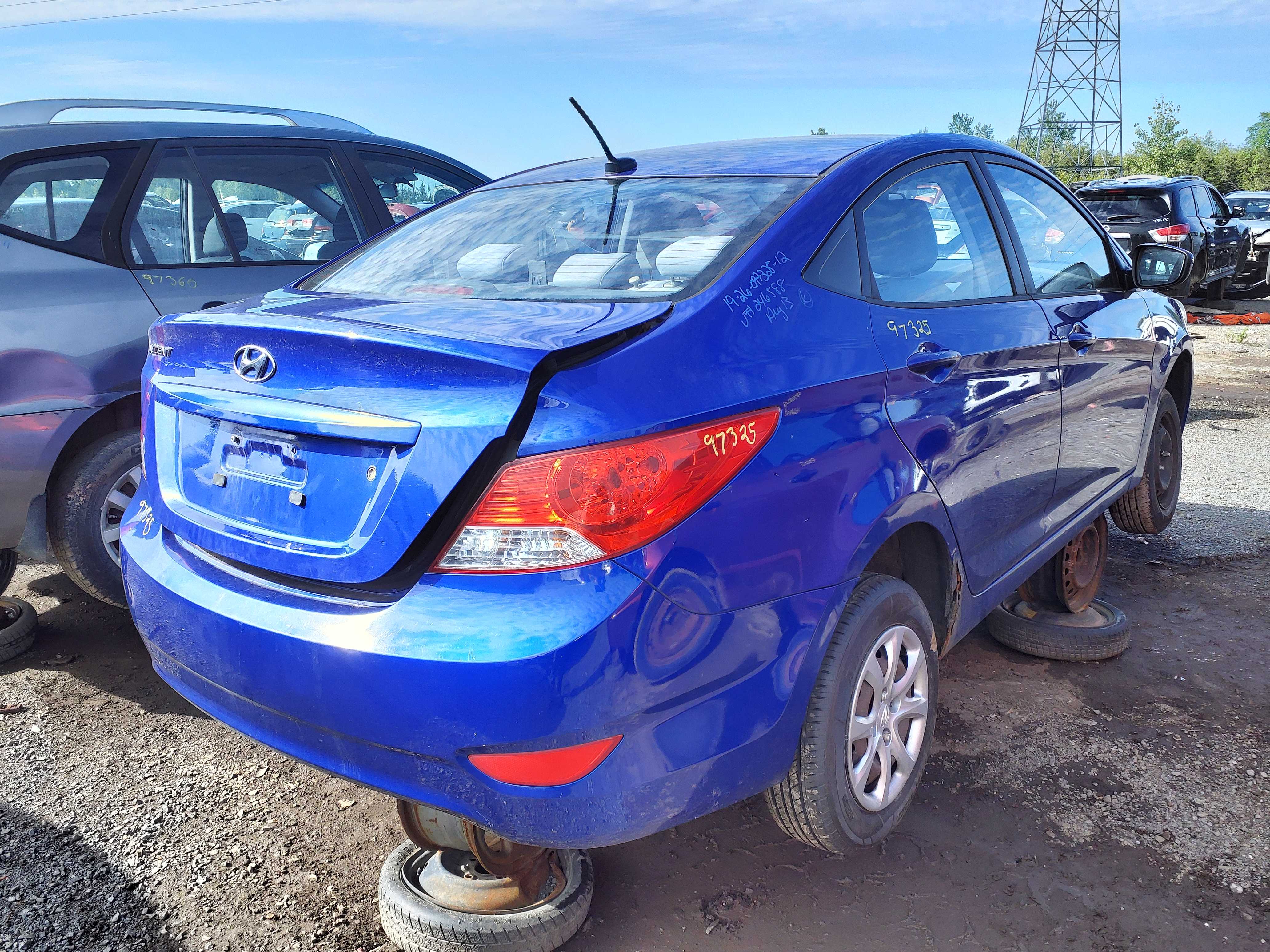 HYUNDAI ACCENT 2012