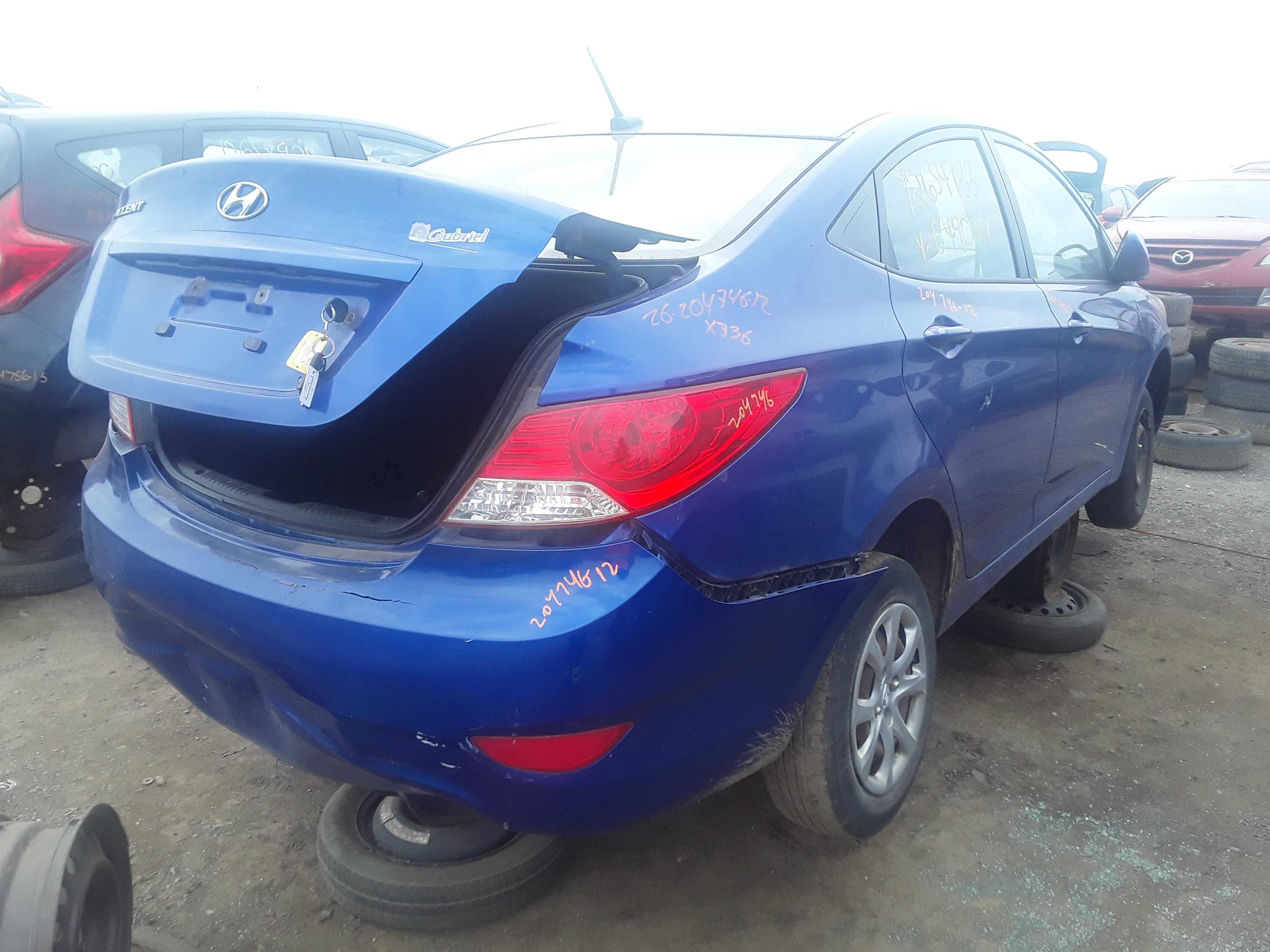 HYUNDAI ACCENT 2012