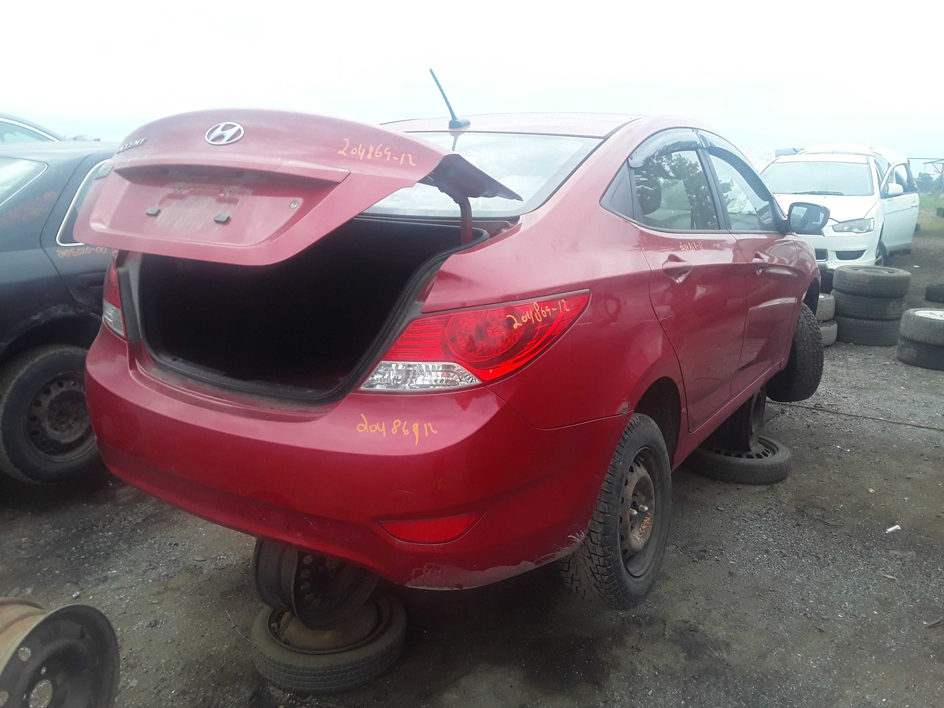HYUNDAI ACCENT 2012
