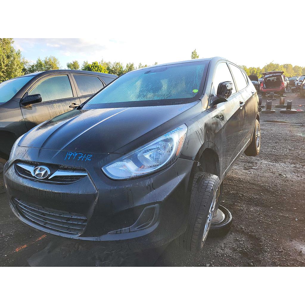 HYUNDAI ACCENT 2012
