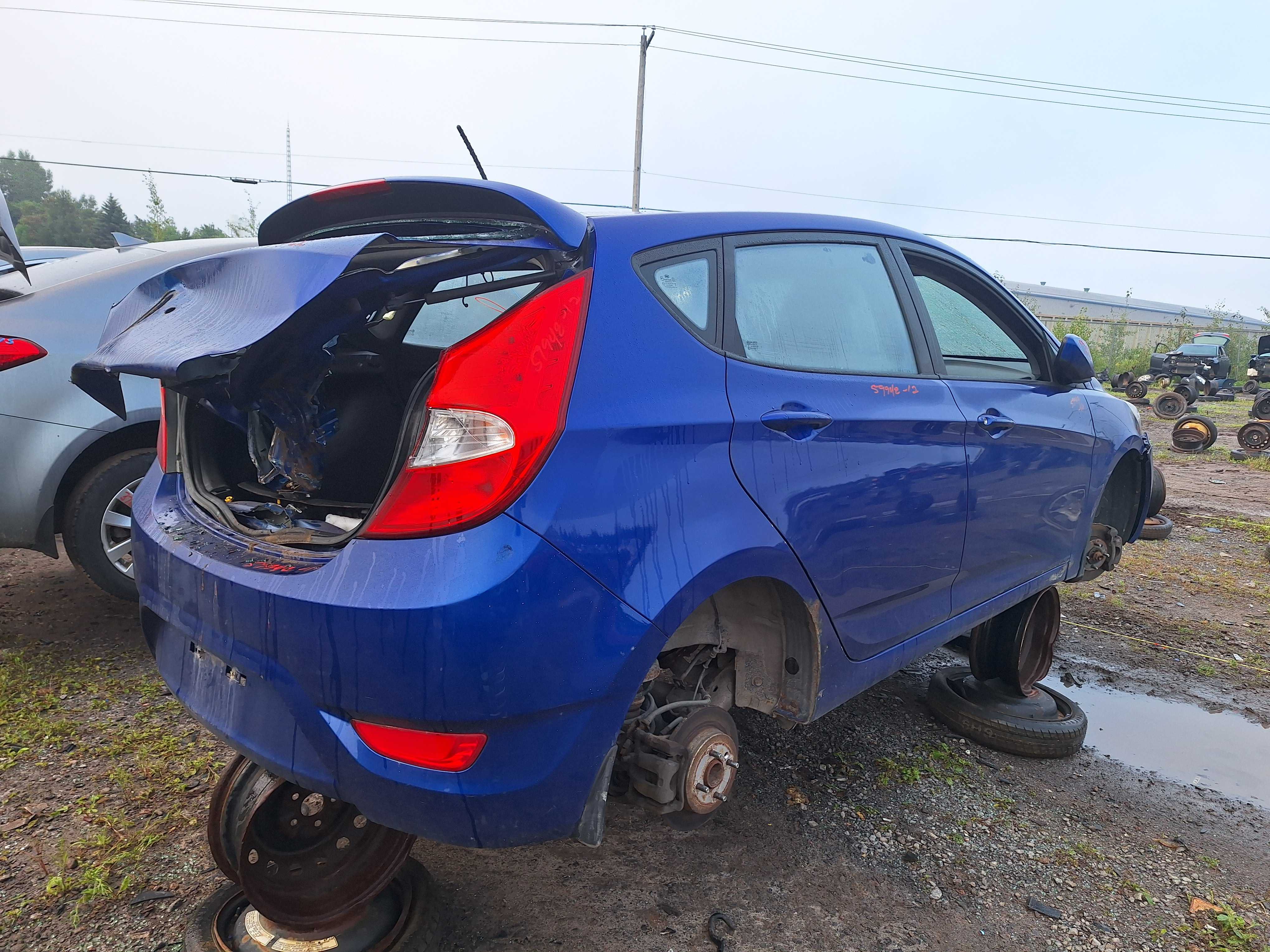 HYUNDAI ACCENT 2012