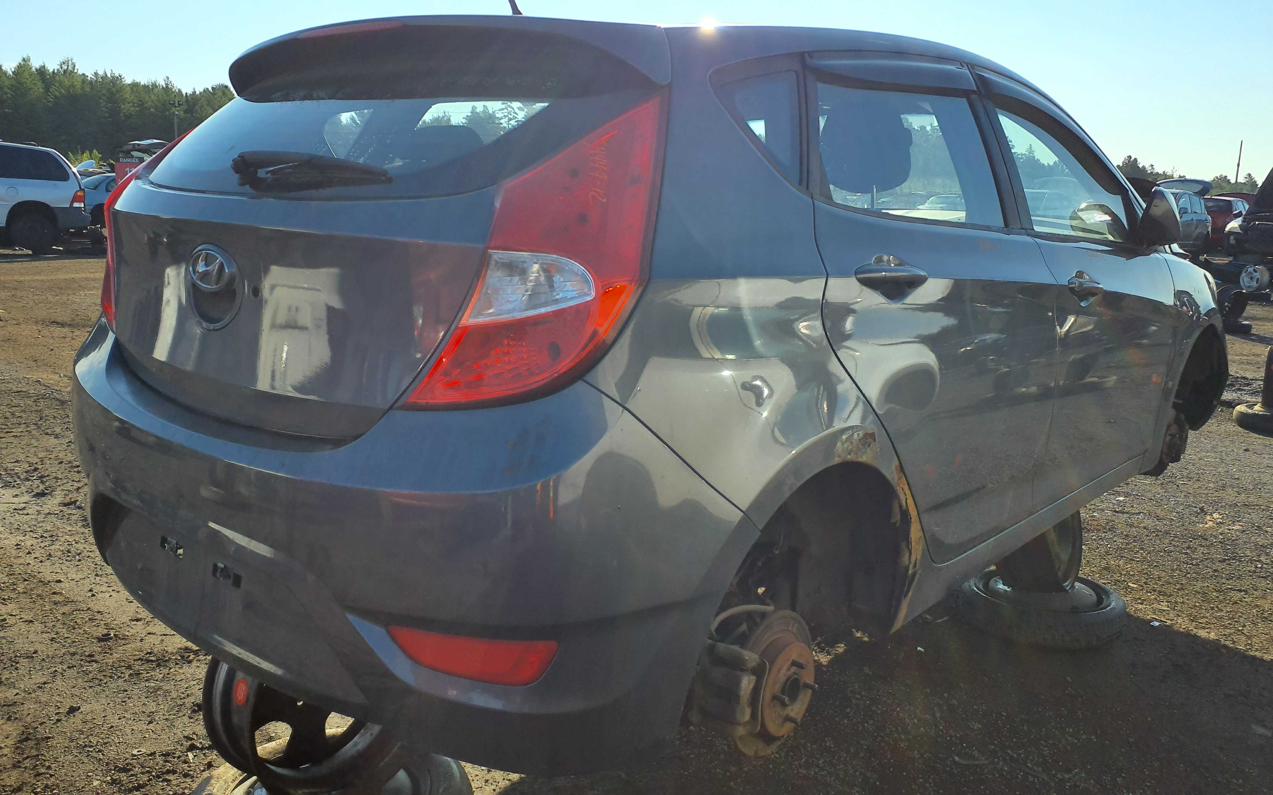 HYUNDAI ACCENT 2012