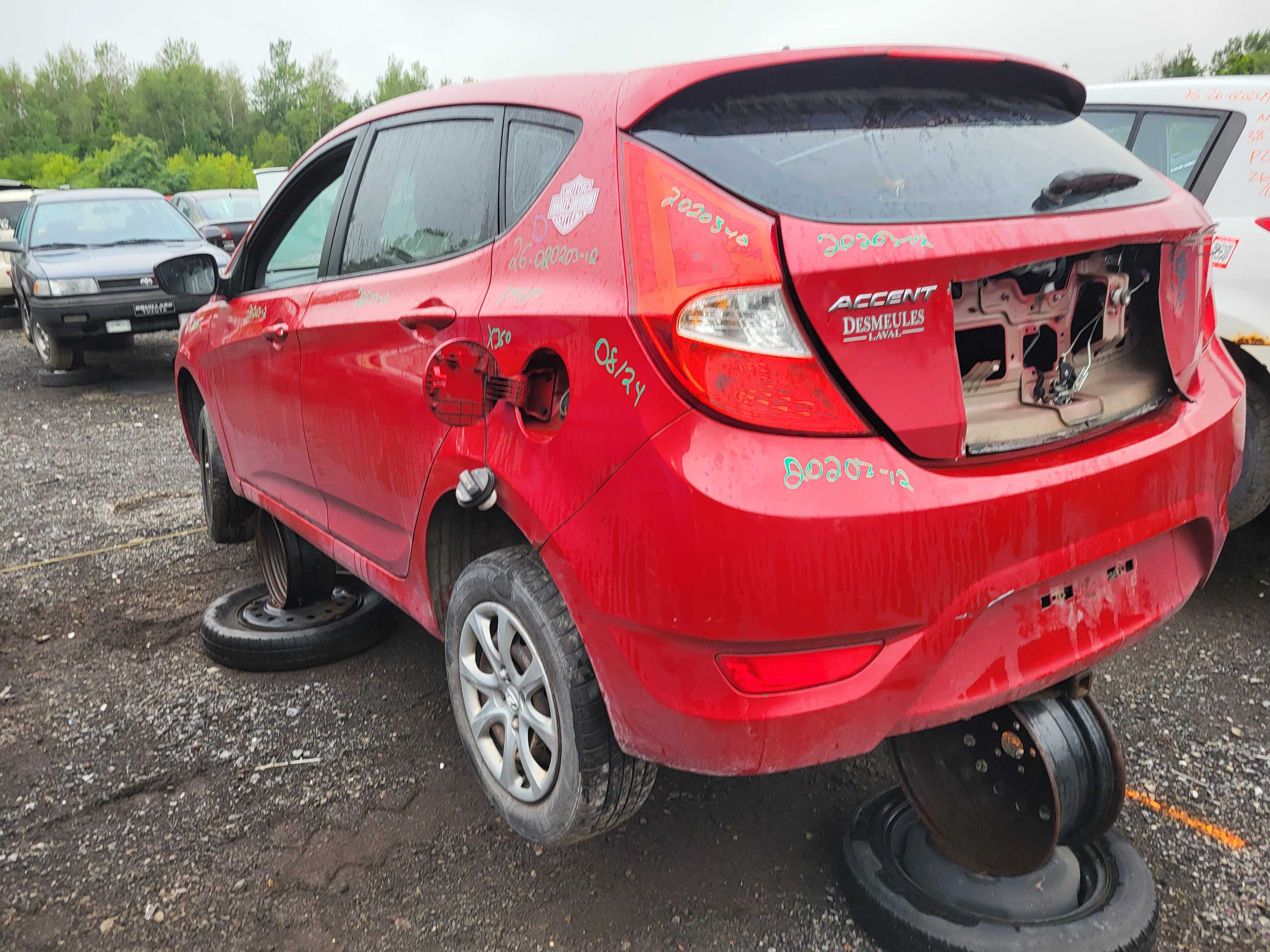 HYUNDAI ACCENT 2012