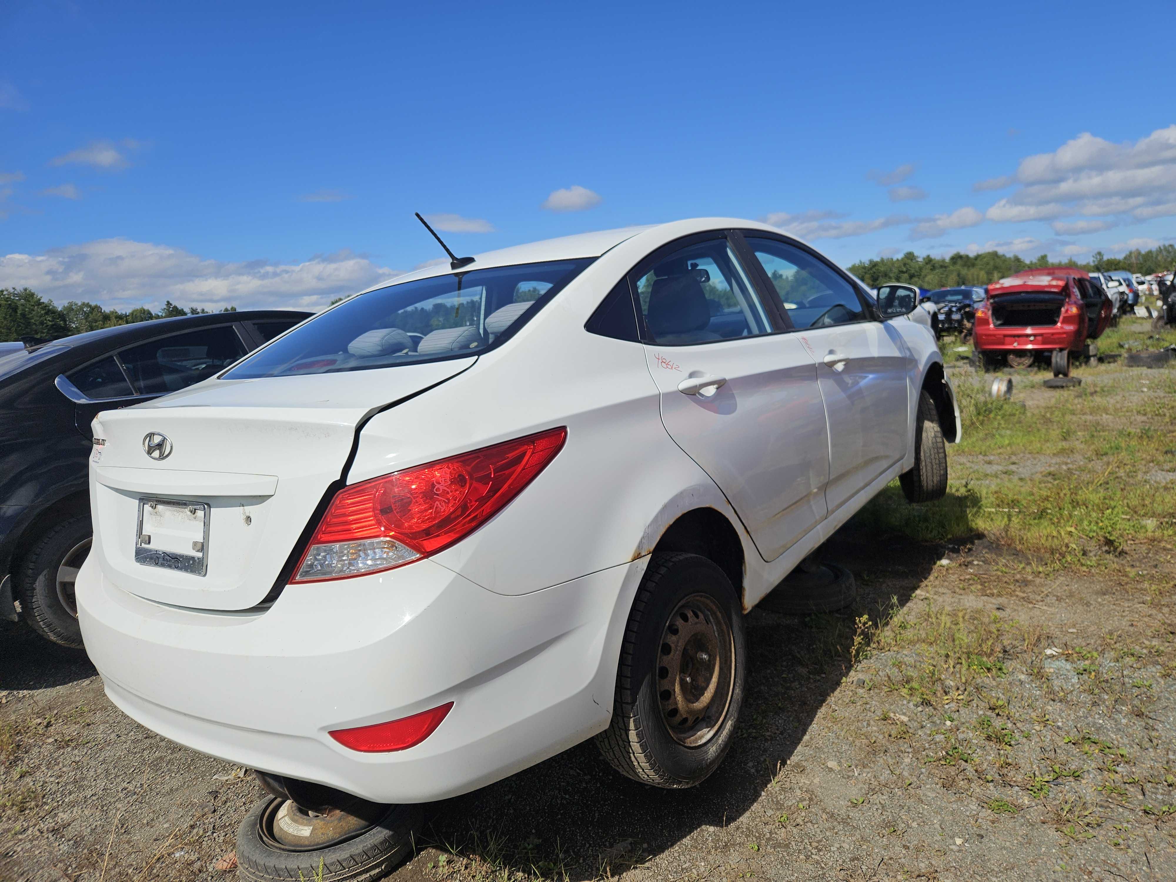HYUNDAI ACCENT 2012