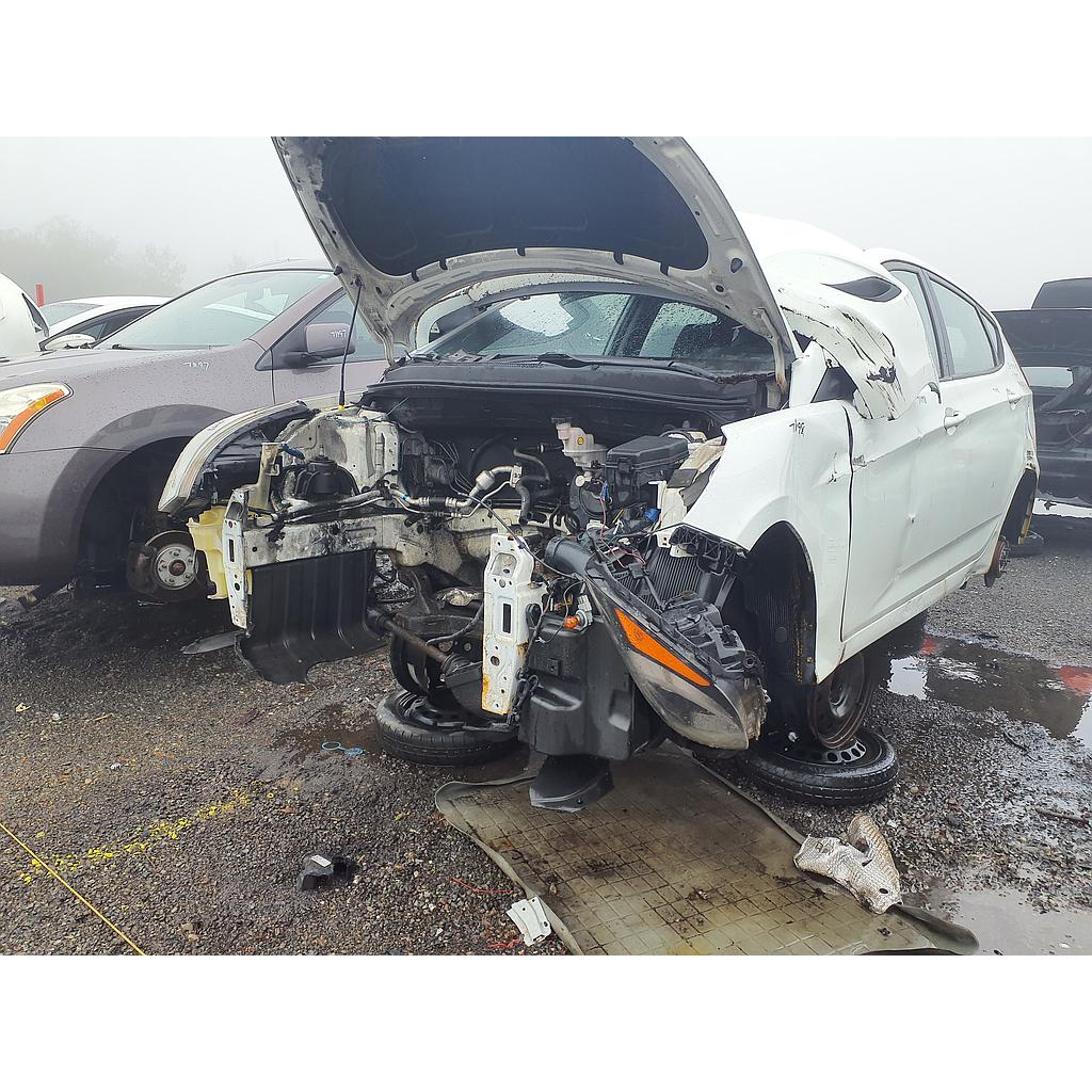 HYUNDAI ACCENT 2013