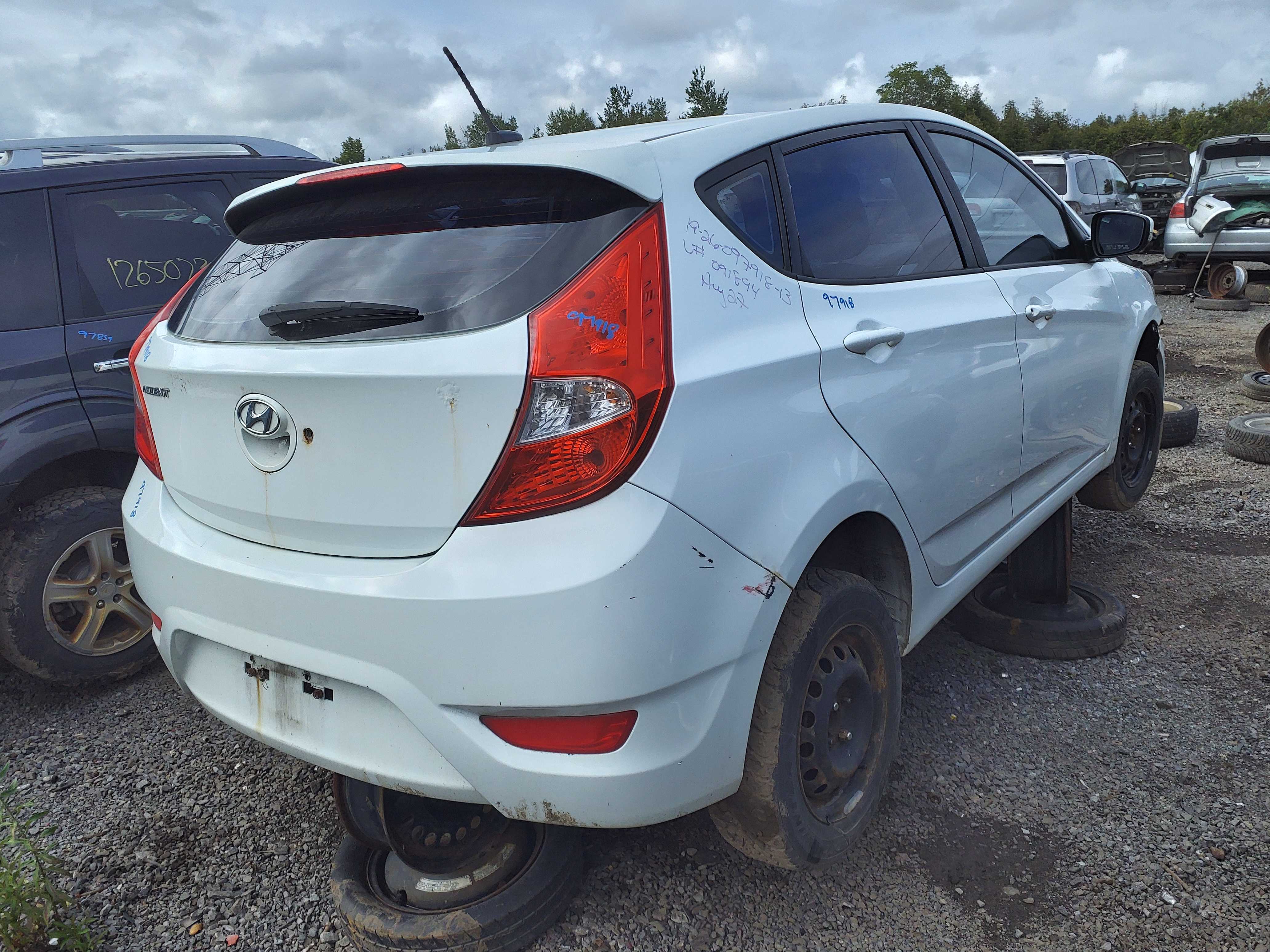 HYUNDAI ACCENT 2013