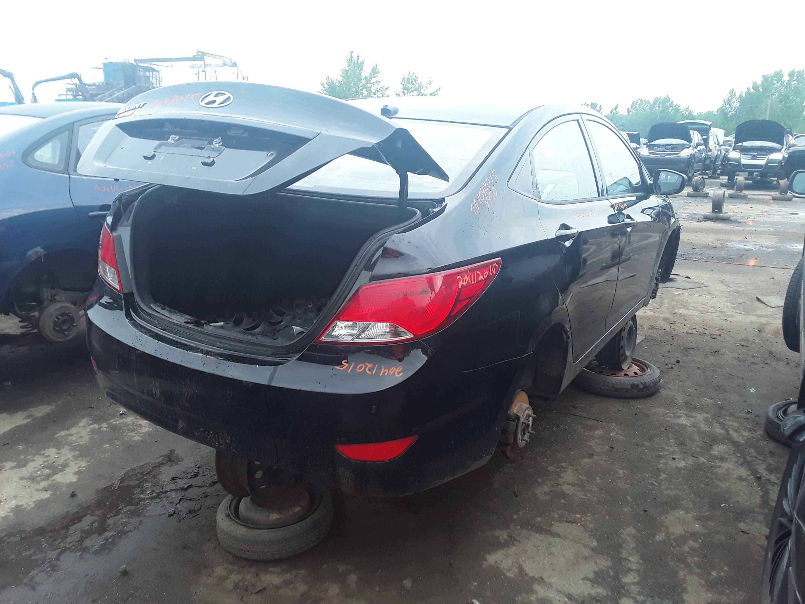 HYUNDAI ACCENT 2015