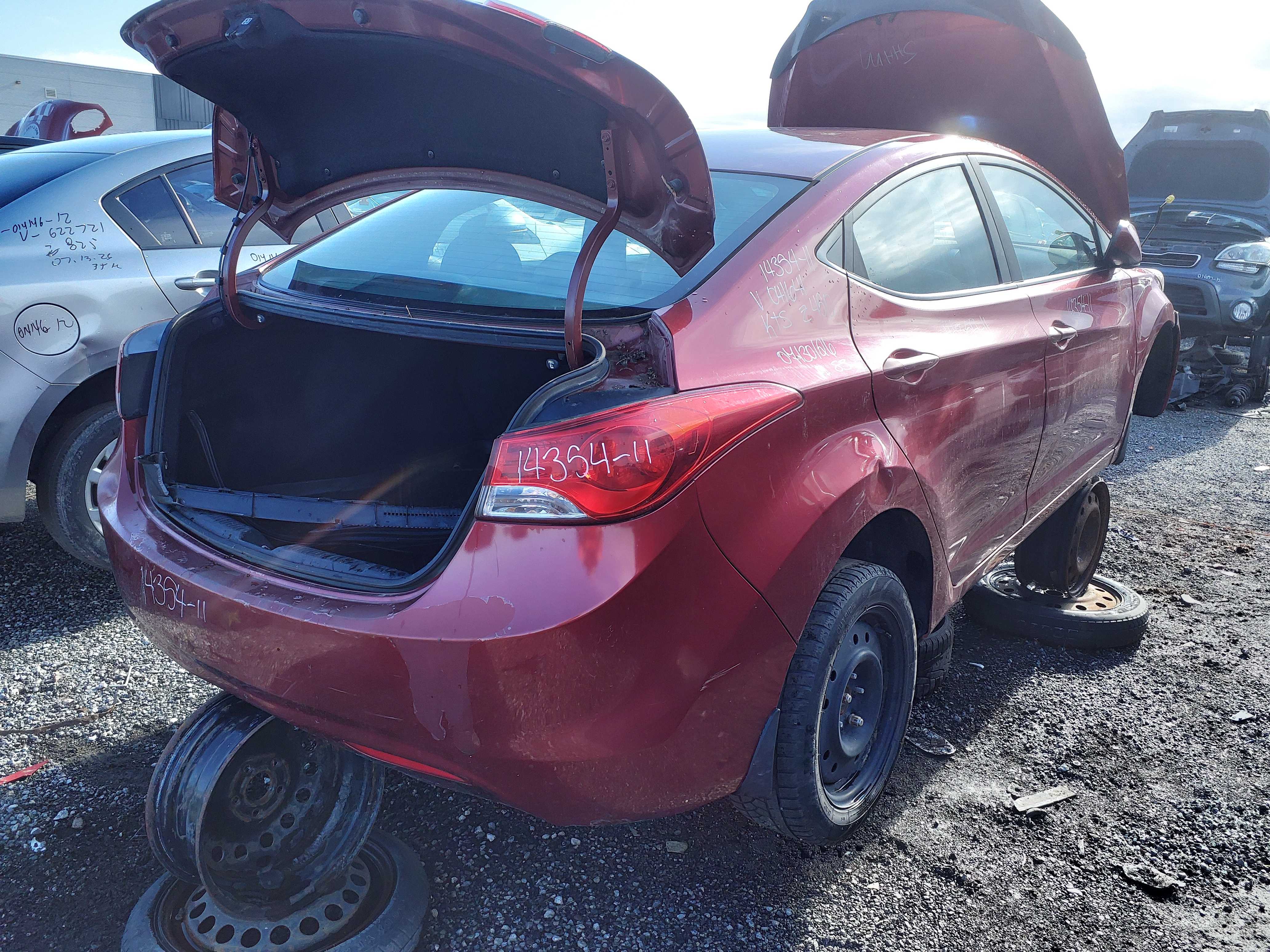 HYUNDAI ELANTRA 2011